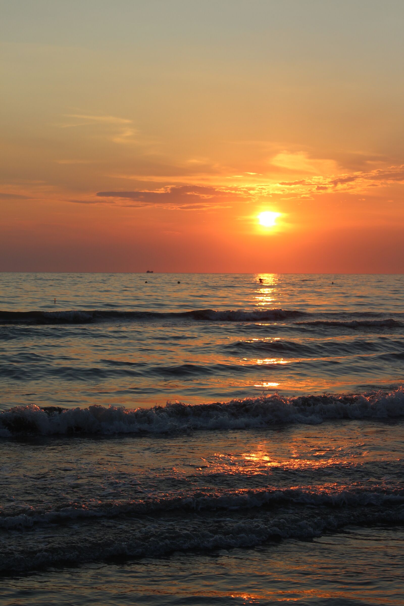 Canon EOS 600D (Rebel EOS T3i / EOS Kiss X5) sample photo. Albania, sunset, romance photography