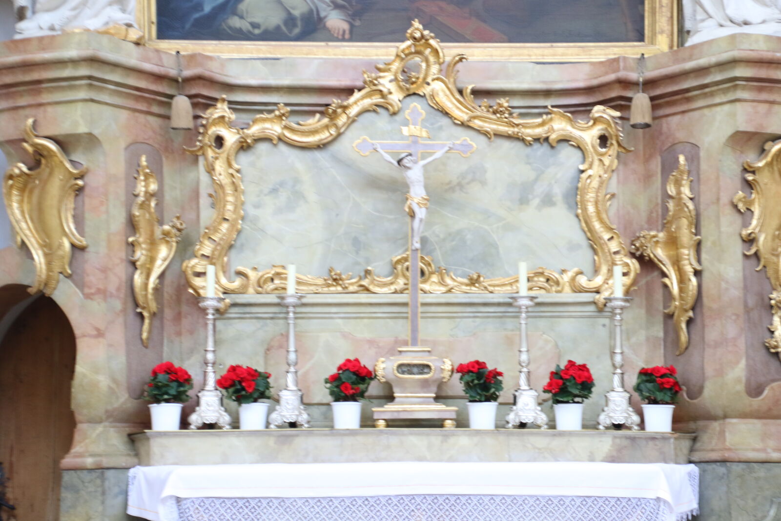 Canon EOS 7D Mark II sample photo. Candles, cathedral, church, flower photography