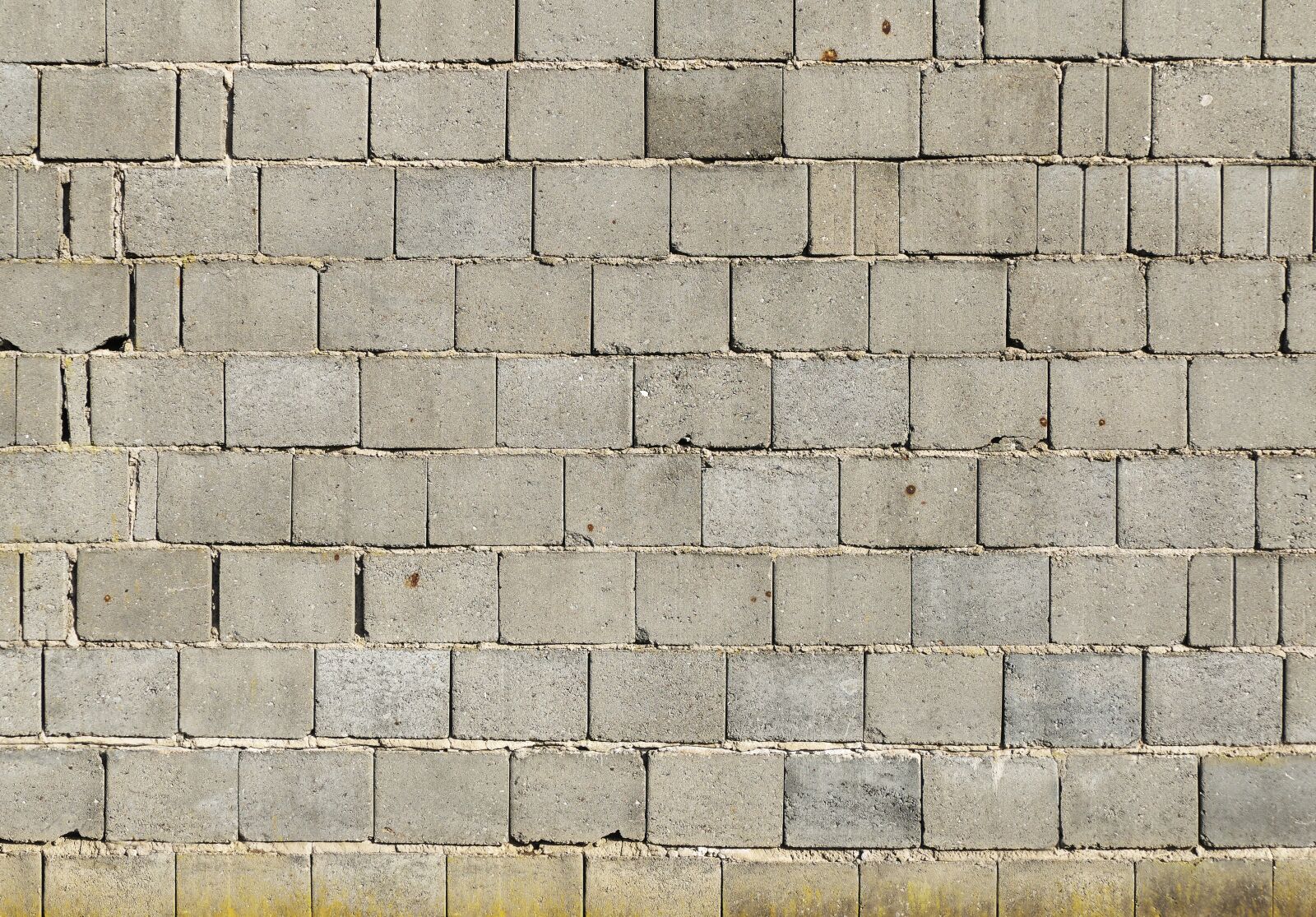 Panasonic Lumix DMC-FZ1000 sample photo. Sand-lime brick, wall, weathered photography