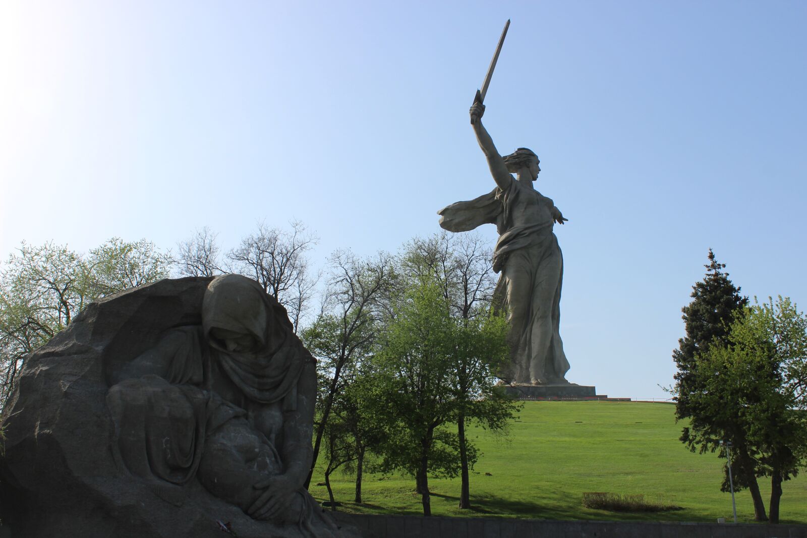 Canon EOS 600D (Rebel EOS T3i / EOS Kiss X5) sample photo. Volgograd, monument, sights photography