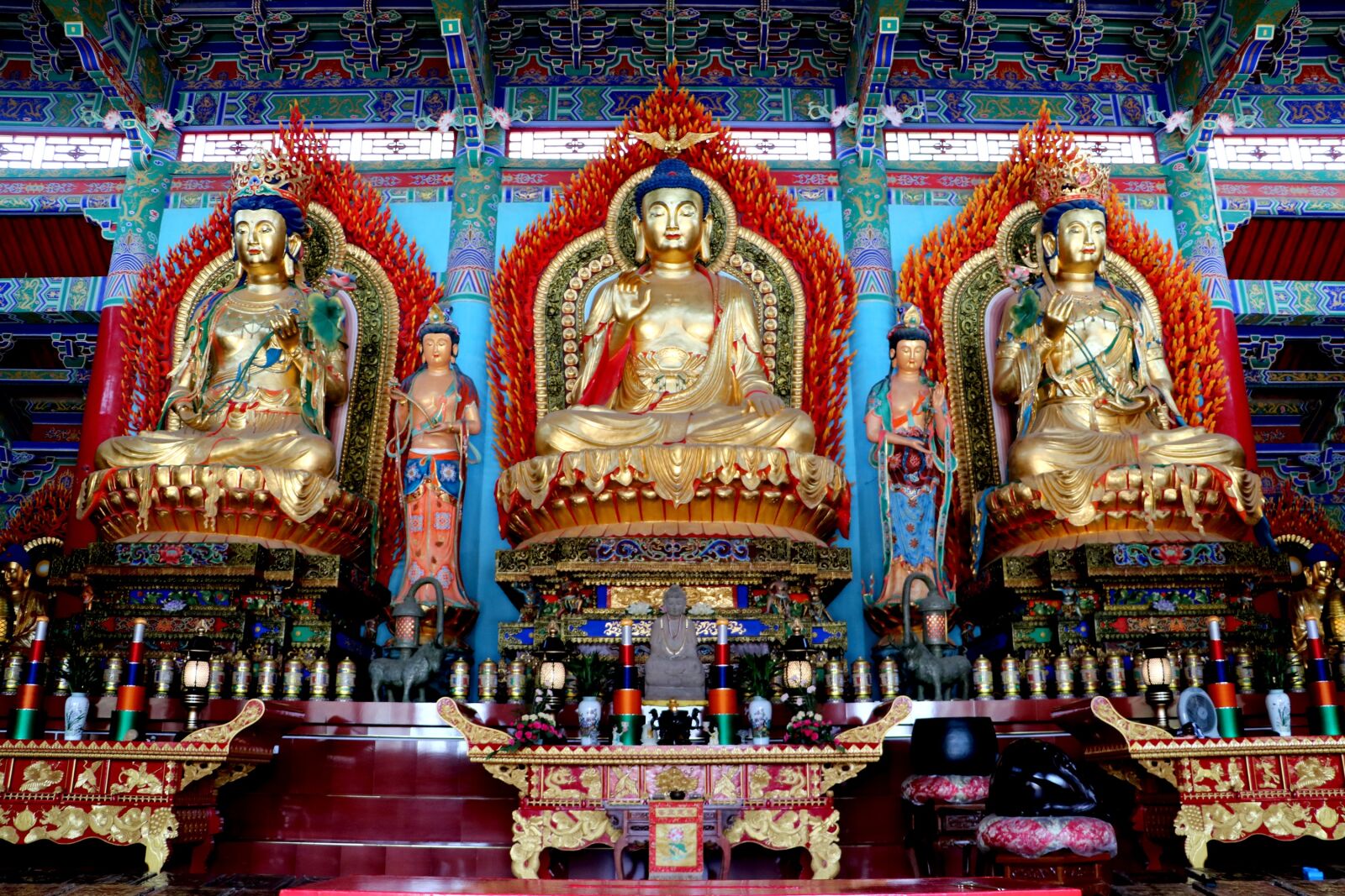 Canon EOS 750D (EOS Rebel T6i / EOS Kiss X8i) sample photo. China, moxie, iskcon temple photography