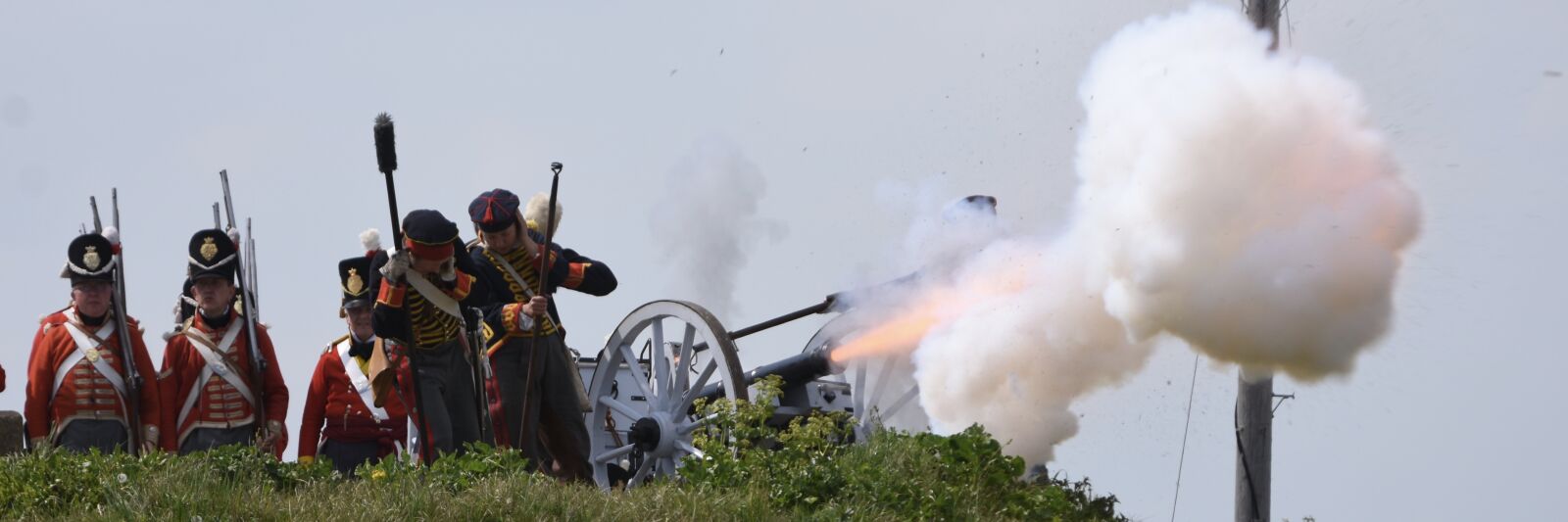 Nikon D7200 sample photo. Military, smoke, people photography