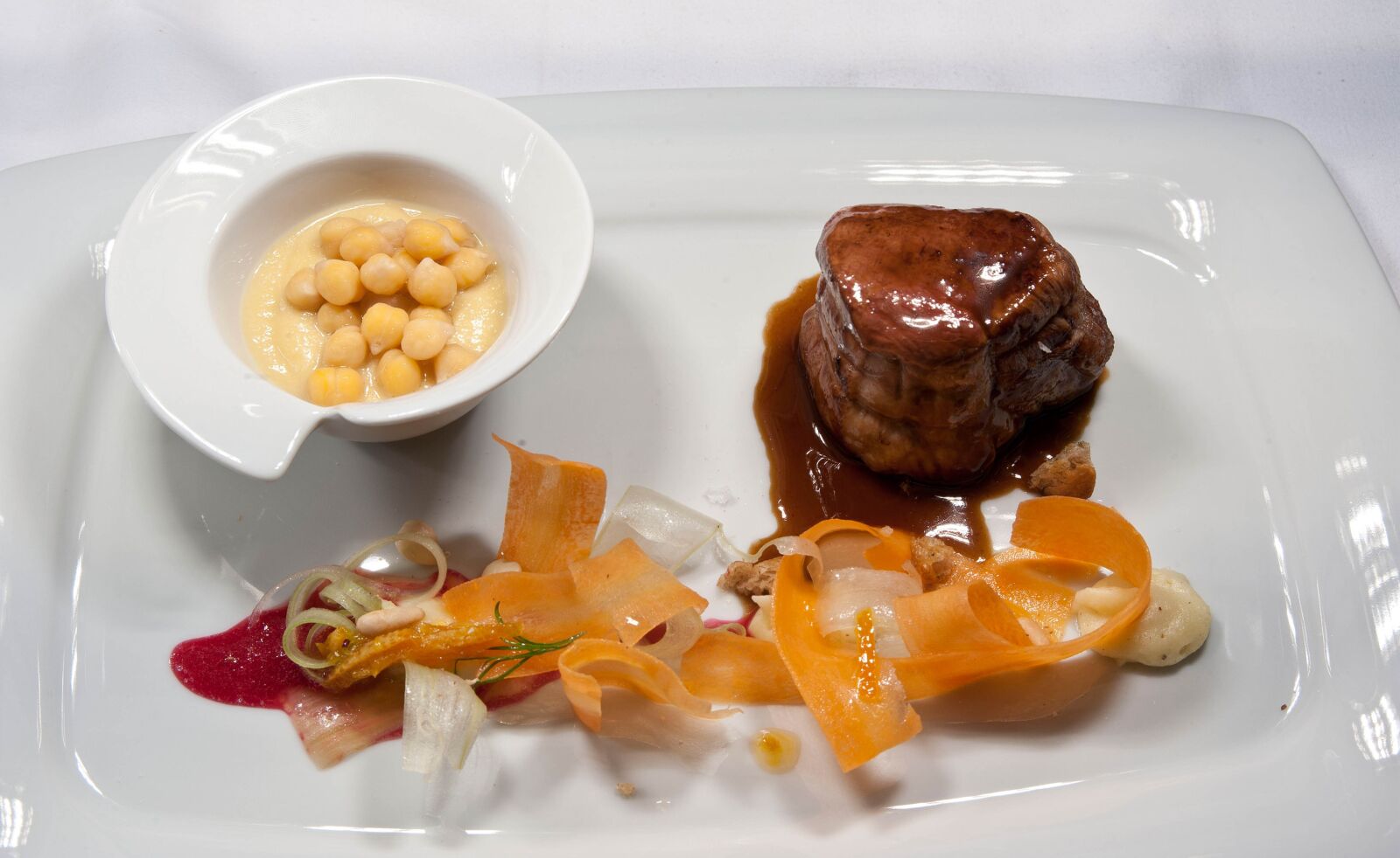 Nikon D700 sample photo. Restaurant, dinner, lunch photography