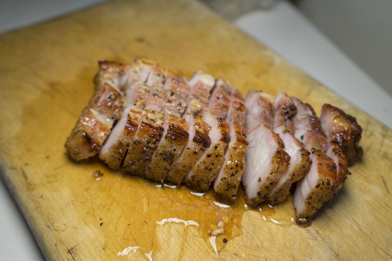 Sony a7 II + Sony FE 28-70mm F3.5-5.6 OSS sample photo. Pork, barbecues, food photography