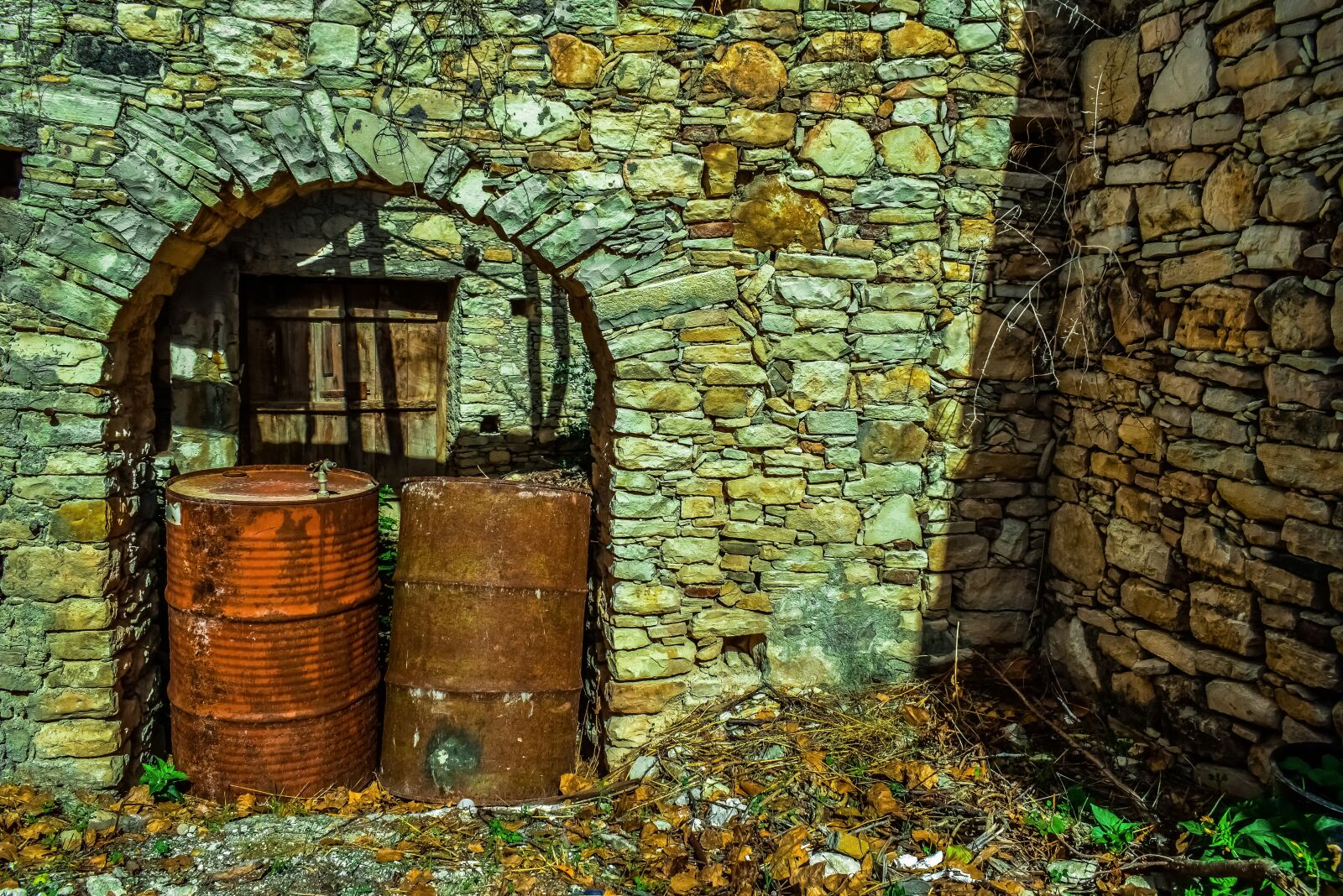 Nikon D3300 sample photo. Old house, abandoned, building photography