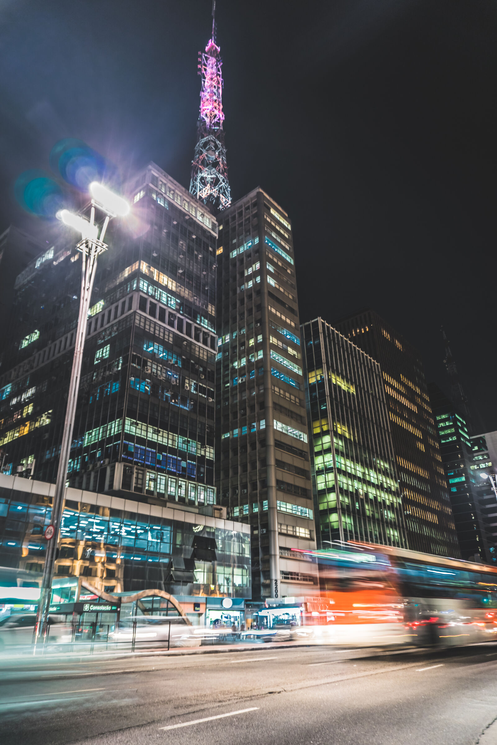 Sony a6300 sample photo. Architecture, buildings, bus, business photography
