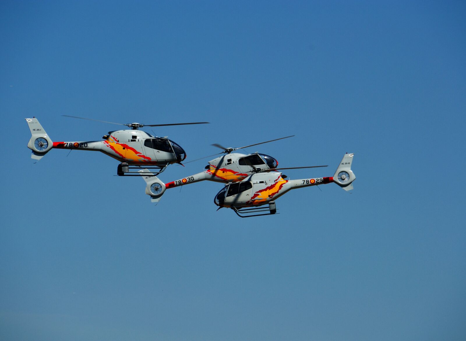 Nikon D3100 sample photo. Helicopteros, aereo, festival photography