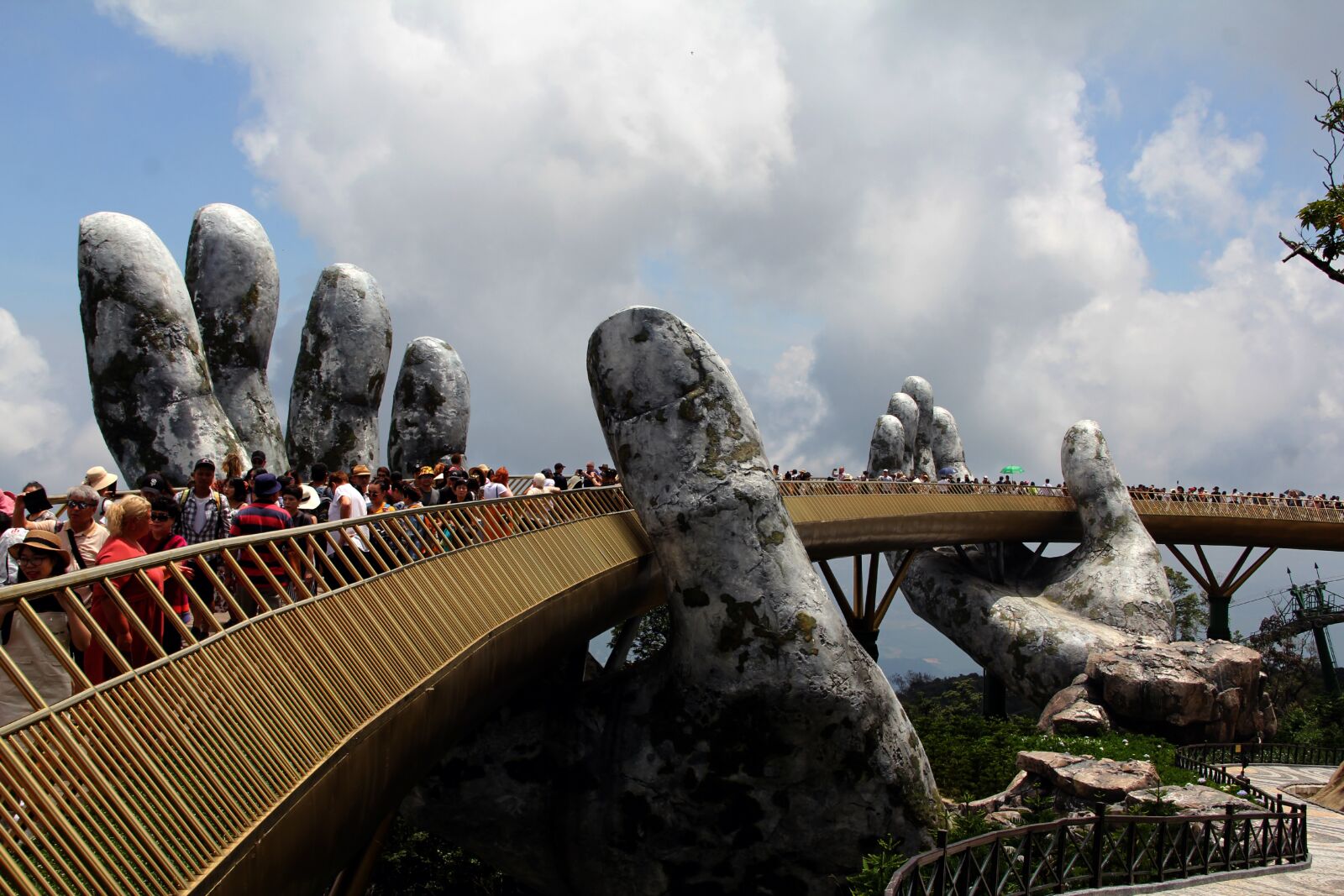 Canon EOS 60D sample photo. Danang, asia, golden bridge photography