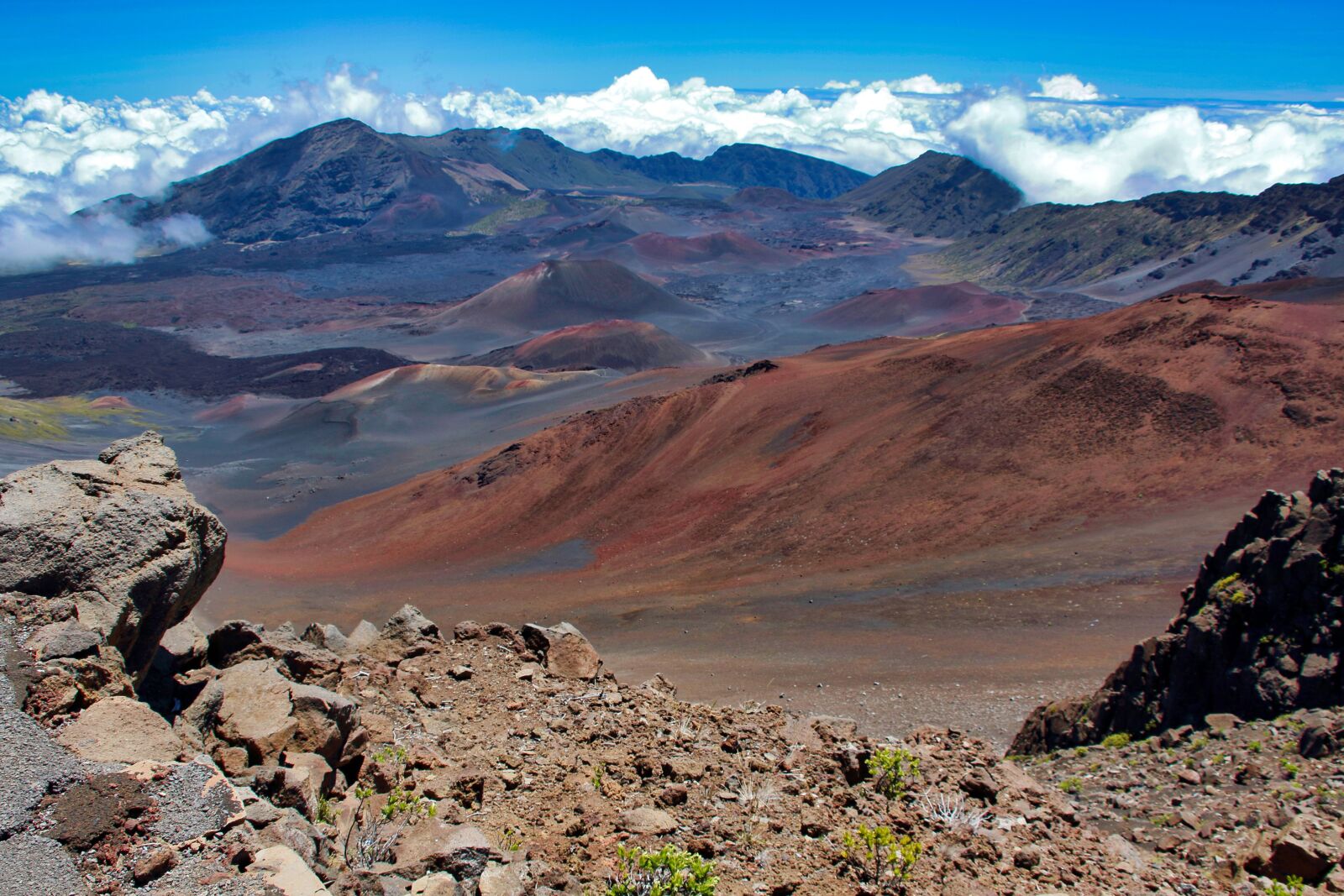 Canon EOS 1200D (EOS Rebel T5 / EOS Kiss X70 / EOS Hi) sample photo. Haleakala, crater, maui photography