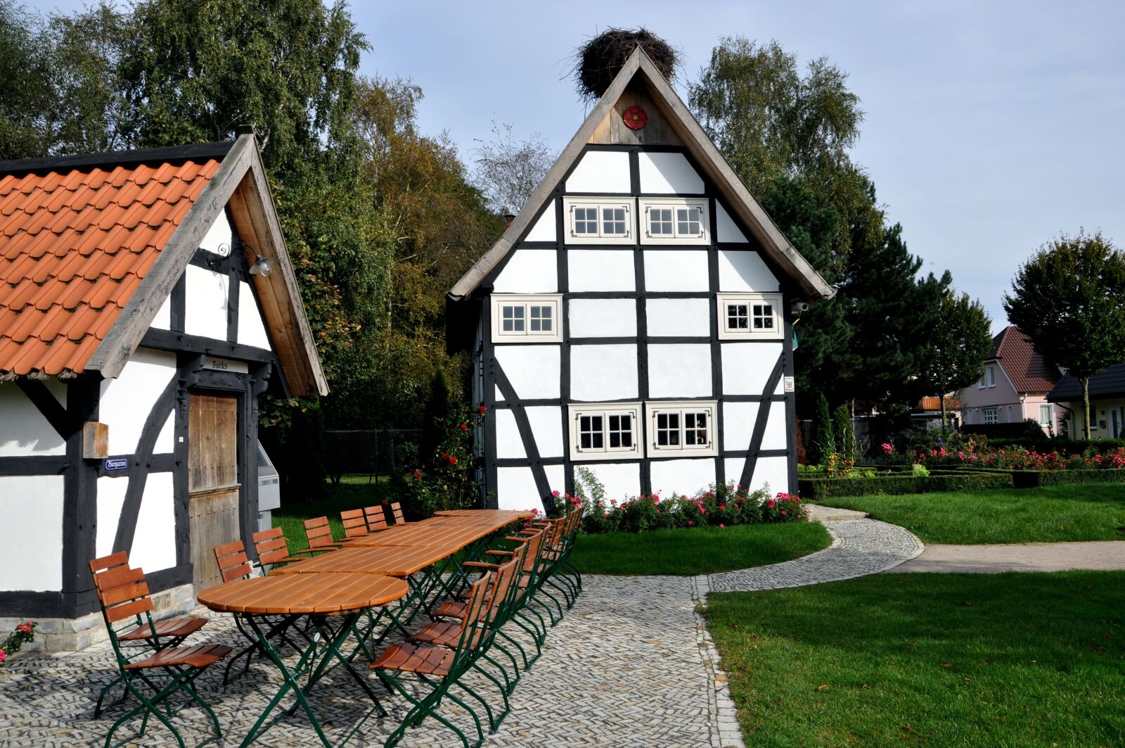 Nikon D5000 sample photo. Village square, fachwerkhaus, storchennest photography
