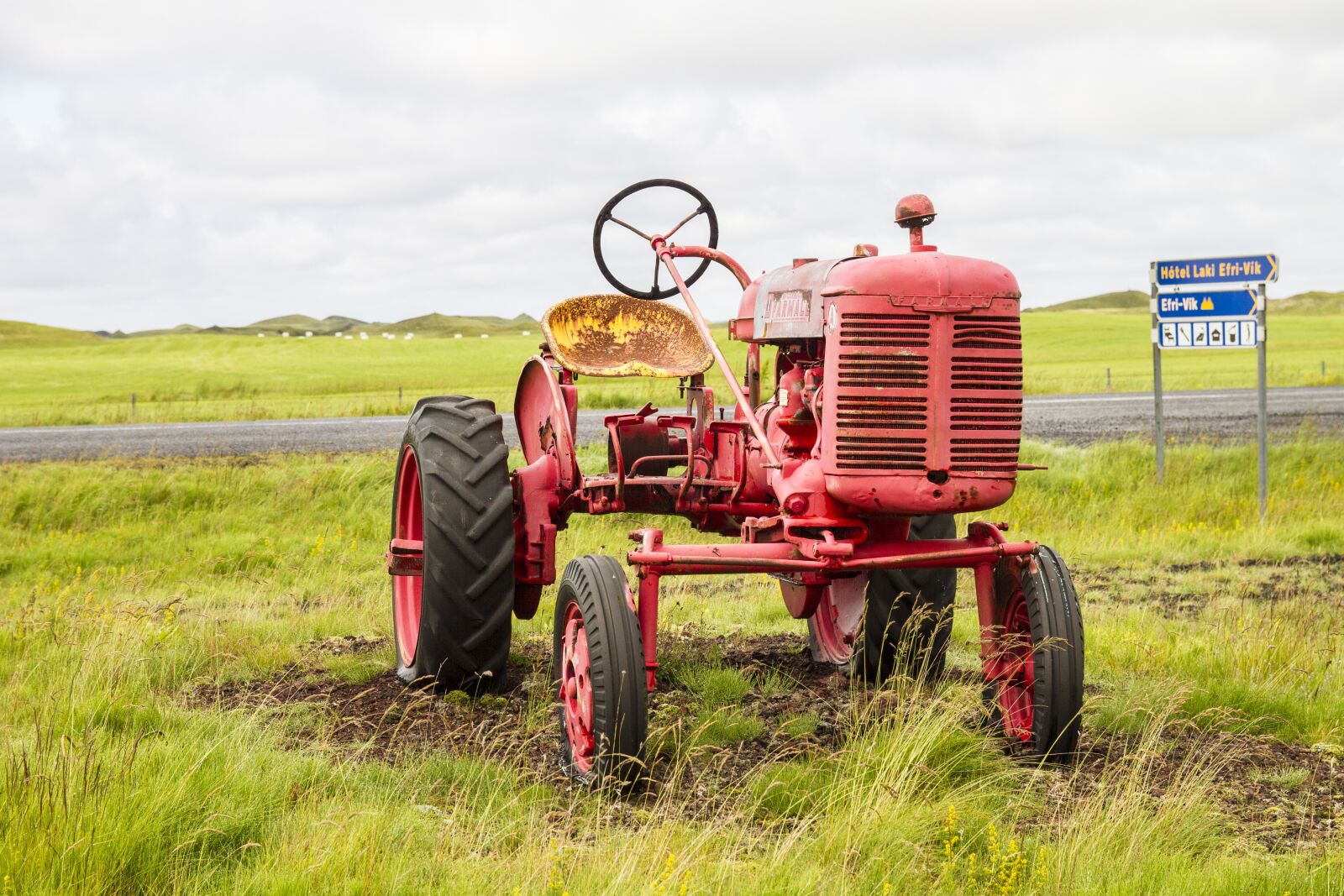 Canon EOS 7D sample photo. Iceland, tractor, oldtimer photography