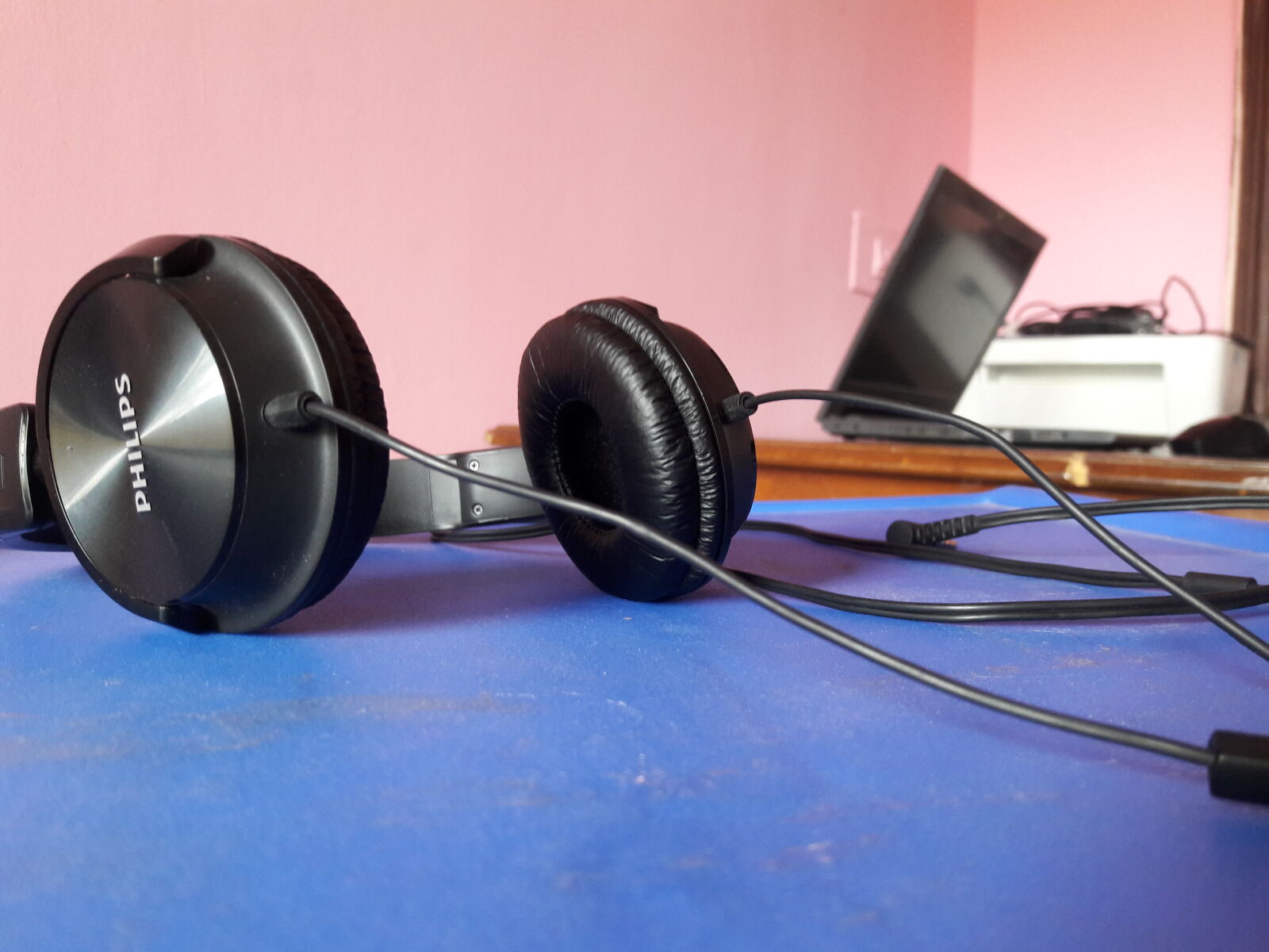 Samsung Galaxy J7 sample photo. My, headphone photography