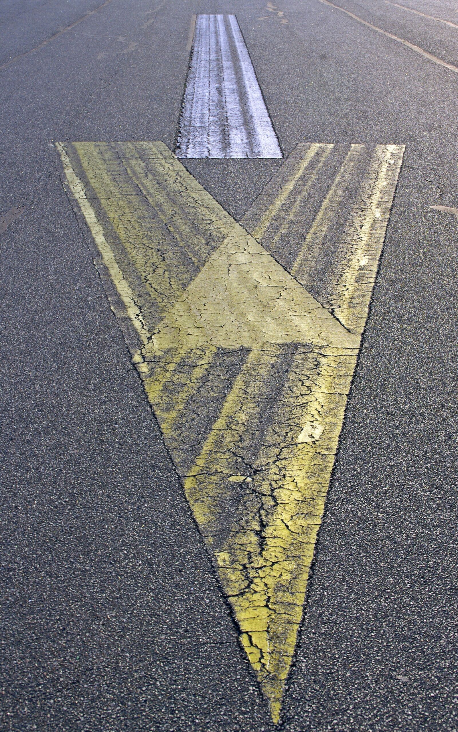 Pentax K-x sample photo. Runway, airport, aviation photography