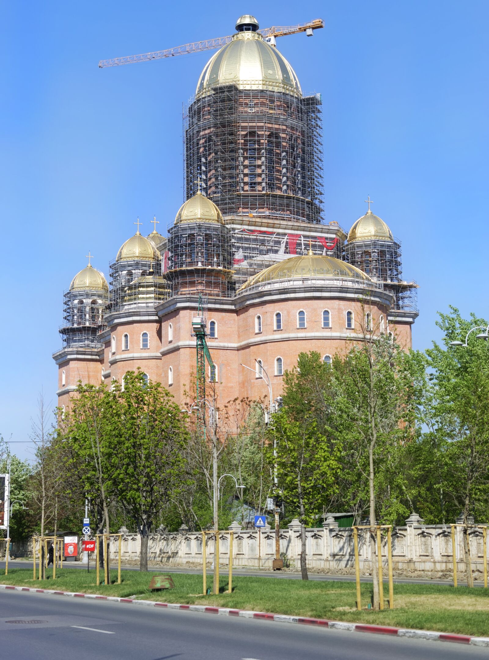 Nikon D5300 sample photo. Cathedral, the giant, construction photography