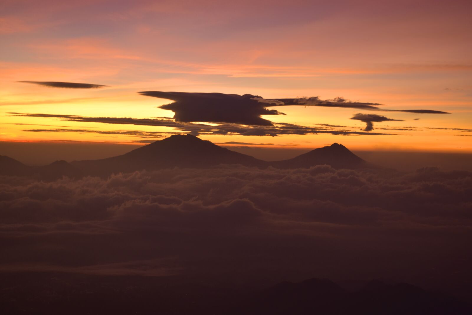 Nikon D3400 sample photo. Mountain, sunrise, clouds photography