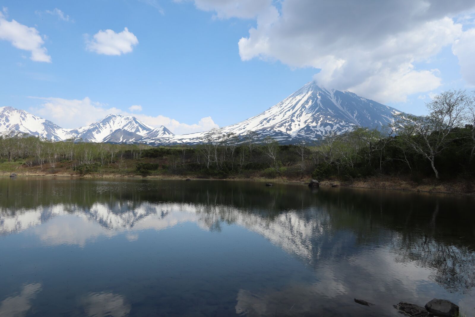 Canon PowerShot G1 X Mark III sample photo. Volcano, lake, reflection photography