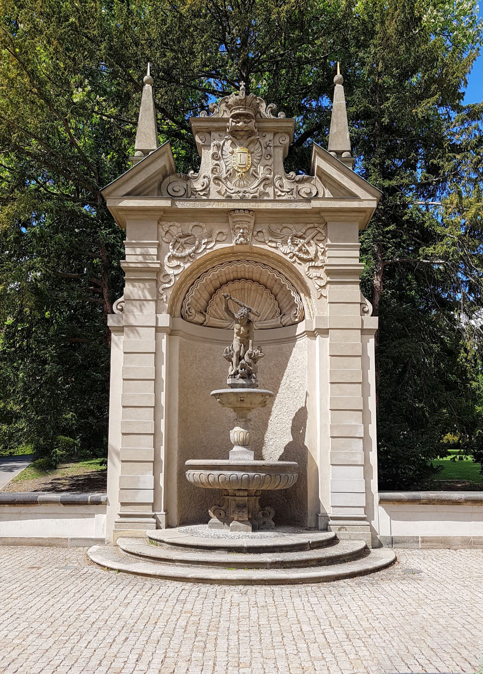 Samsung Galaxy S7 Edge sample photo. Fountain, prague castle, prague photography