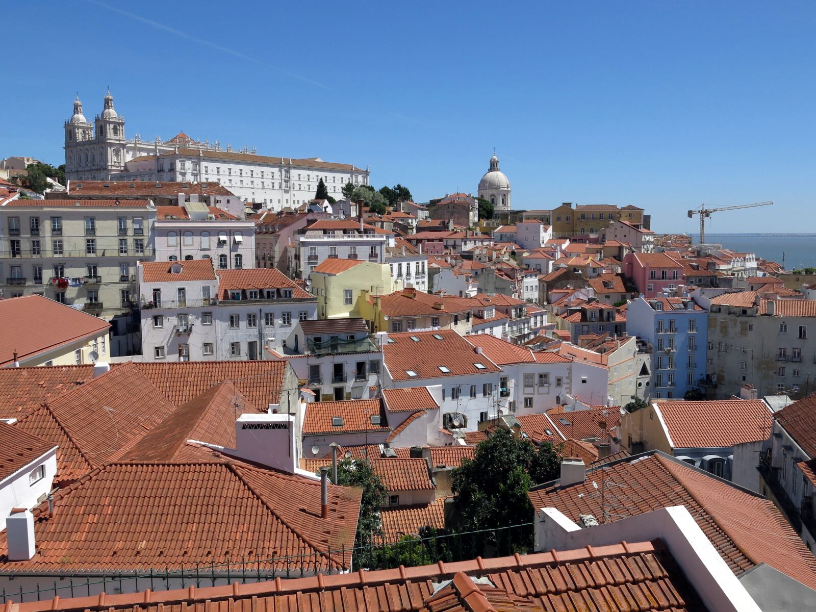 Canon PowerShot G15 sample photo. Lisbon, building, historic center photography