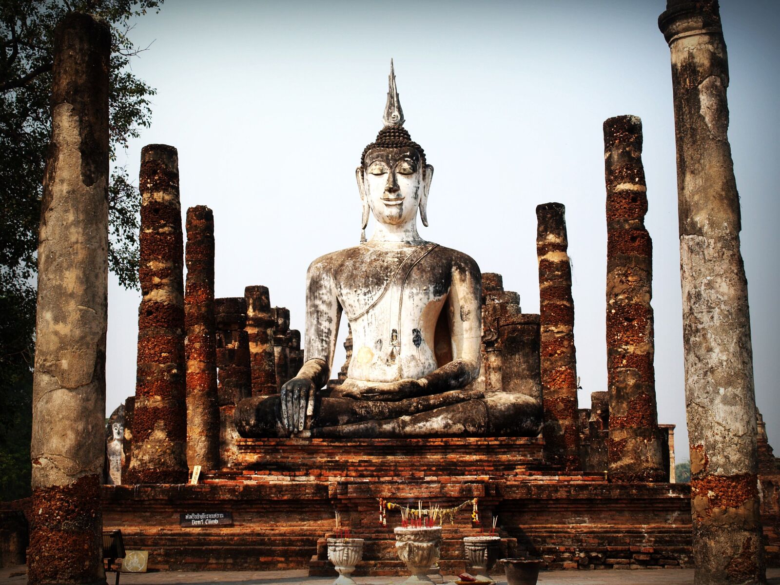 Olympus E-300 (EVOLT E-300) sample photo. Ancient, architecture, art photography