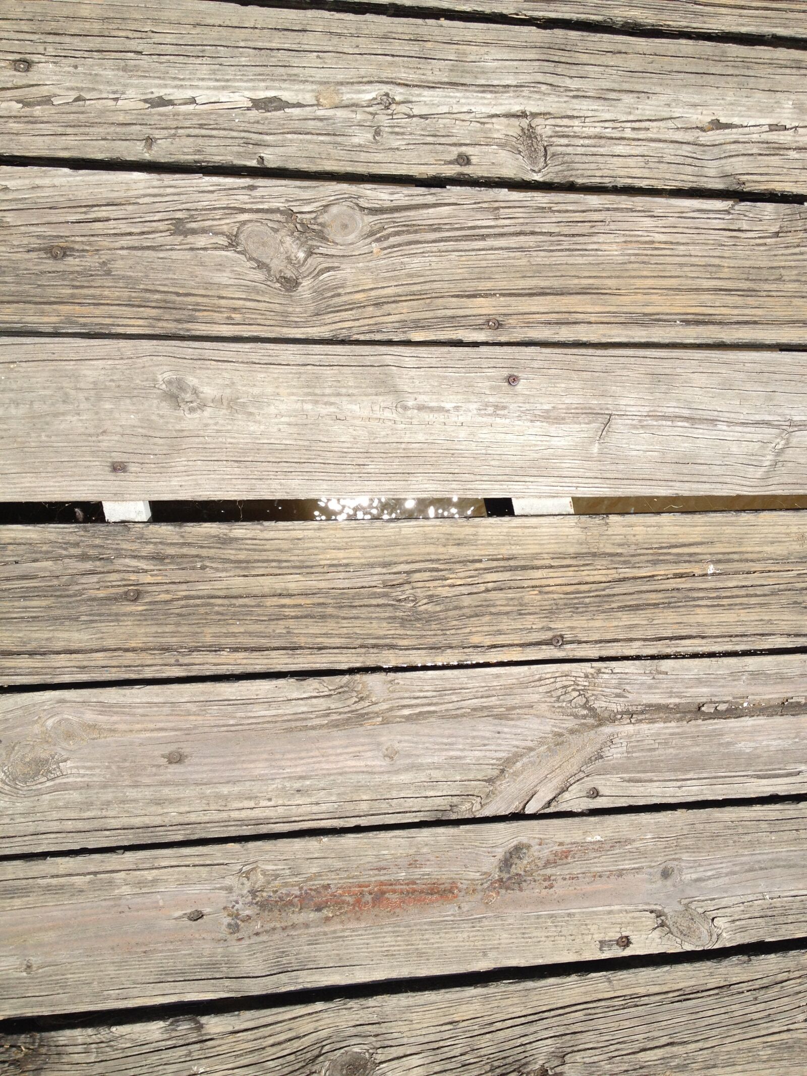 iPhone 4S back camera 4.28mm f/2.4 sample photo. Slats, wood, old photography