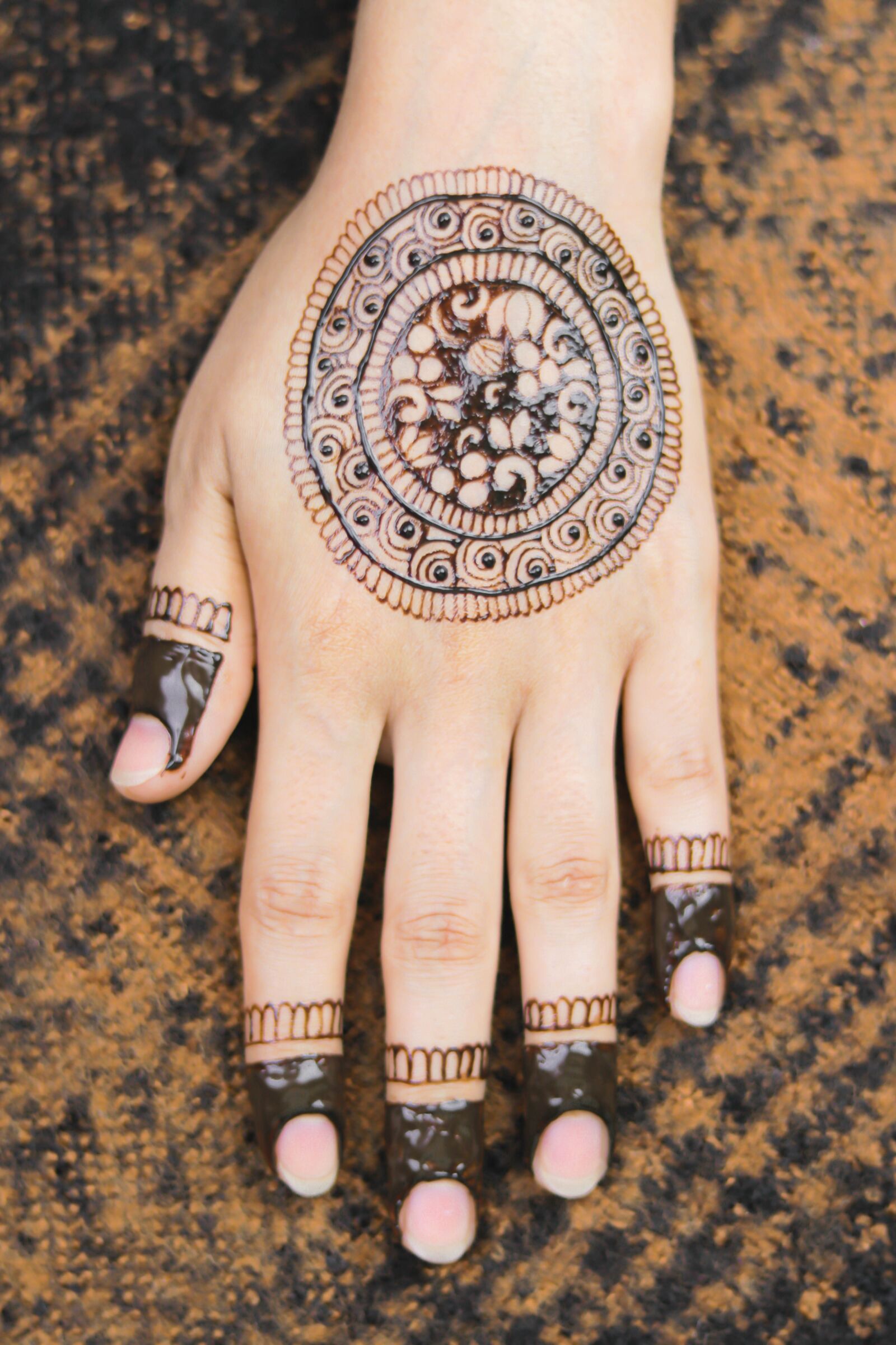 Canon EOS 80D sample photo. Flowers, jewellery, nails photography