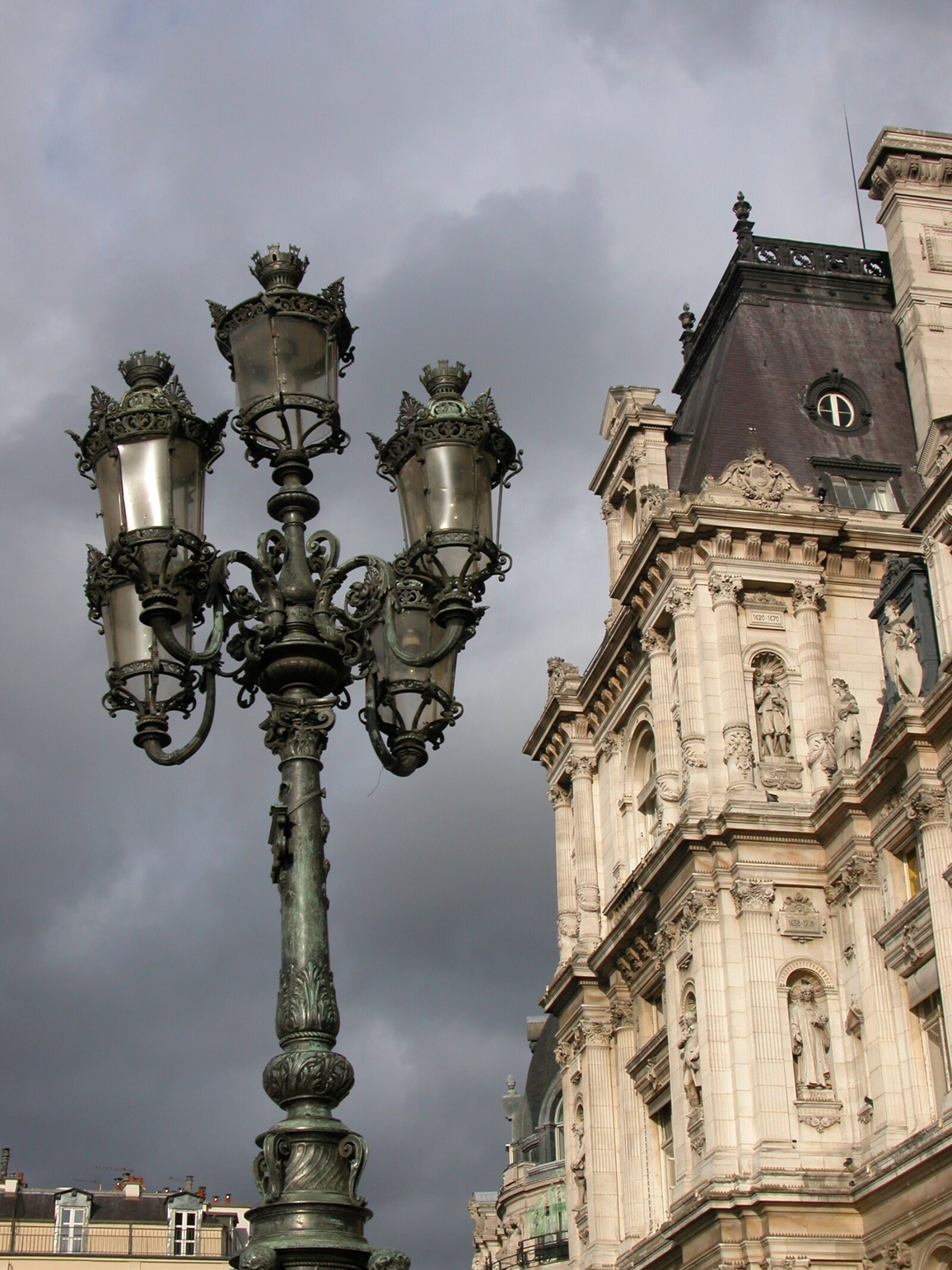 Nikon E5700 sample photo. Paris, city hall, sky photography
