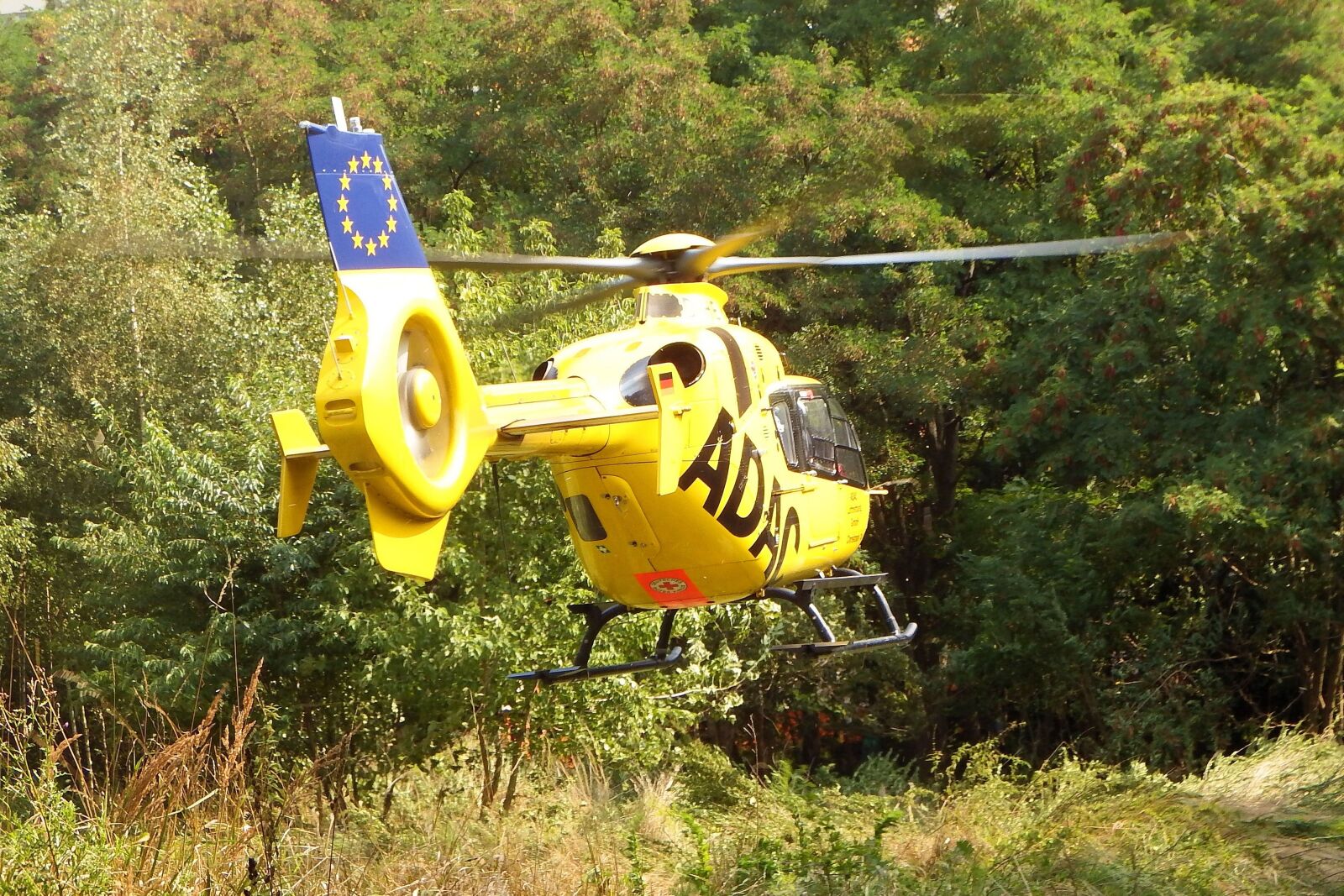 Fujifilm FinePix SL1000 sample photo. Helicopter, rescue, adac air photography