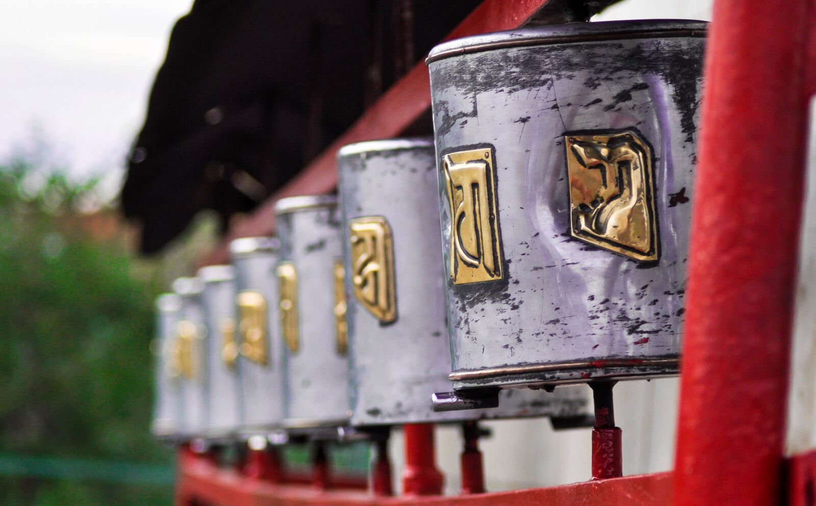 Nikon D90 sample photo. Prayer wheel, religion, wheel photography