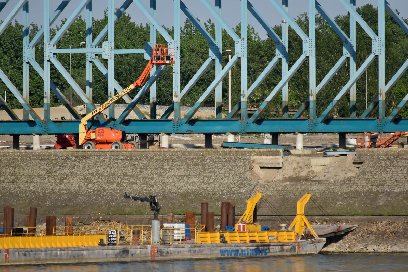 Nikon D5500 sample photo. Barge, industry, ship, workplace photography