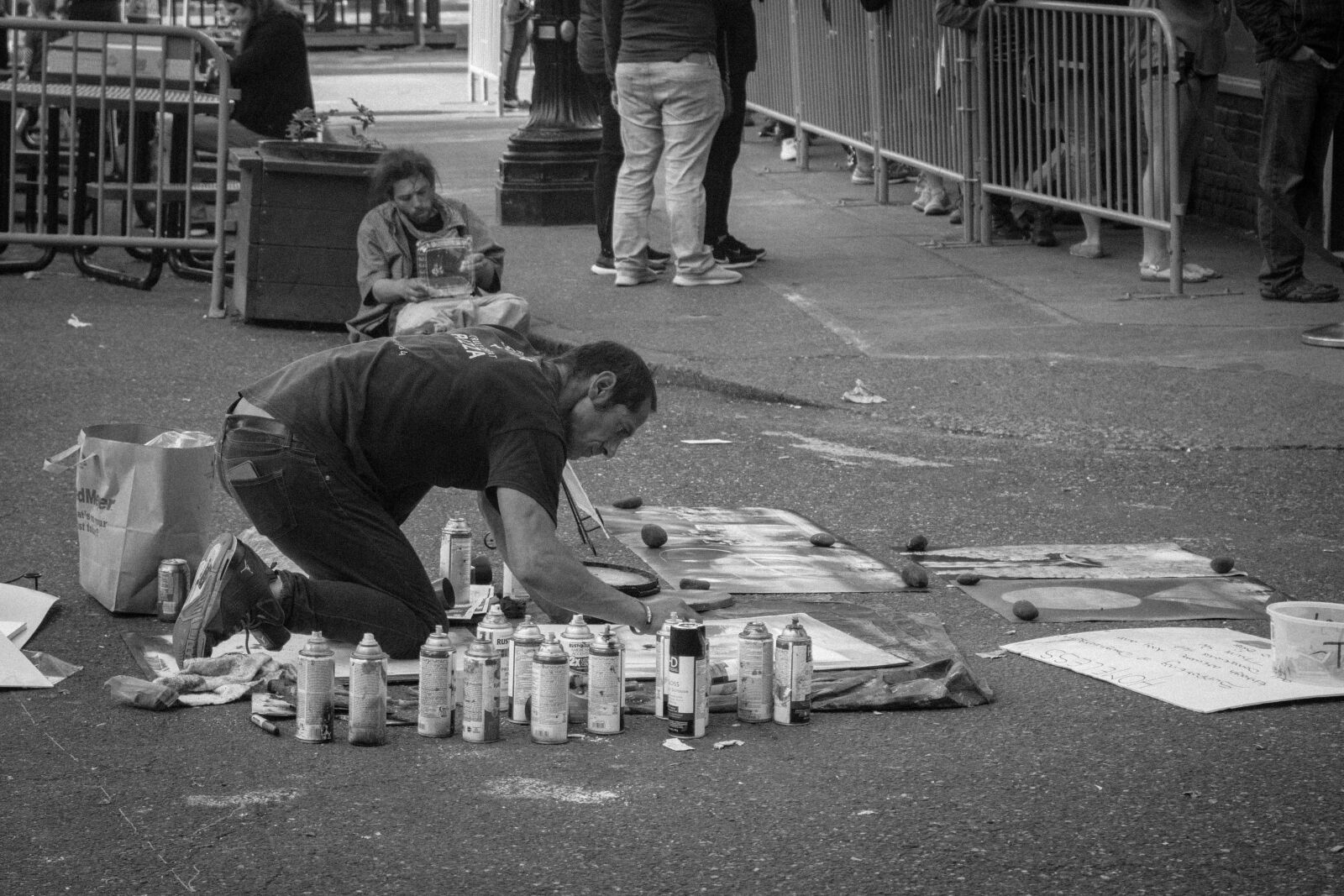 Canon EOS 700D (EOS Rebel T5i / EOS Kiss X7i) sample photo. Art, artist, homeless, homelessness photography