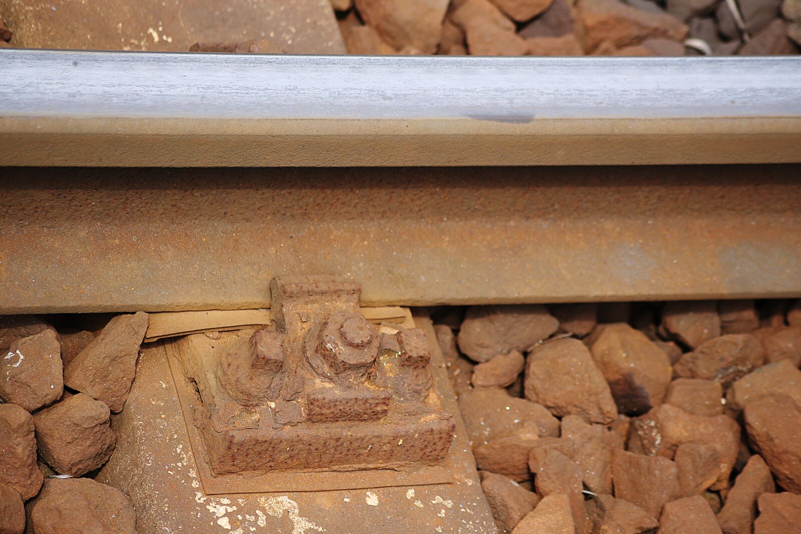 Canon EOS 700D (EOS Rebel T5i / EOS Kiss X7i) sample photo. Railway, rail, detail photography