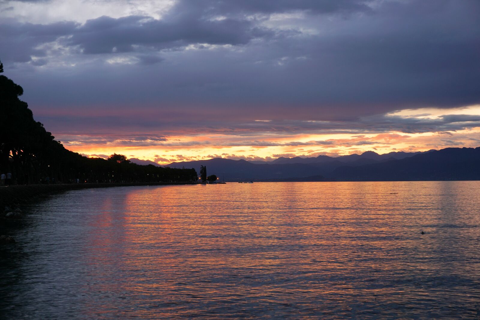 Sony a6000 sample photo. Lake, garda, water photography