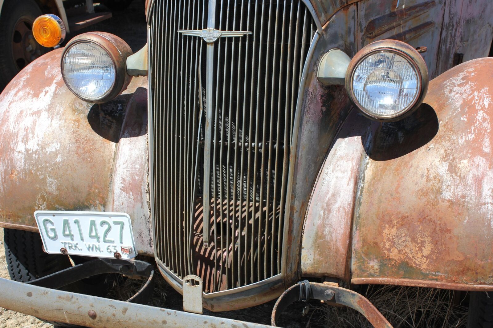 Canon EOS 550D (EOS Rebel T2i / EOS Kiss X4) sample photo. Antique, truck, auto photography