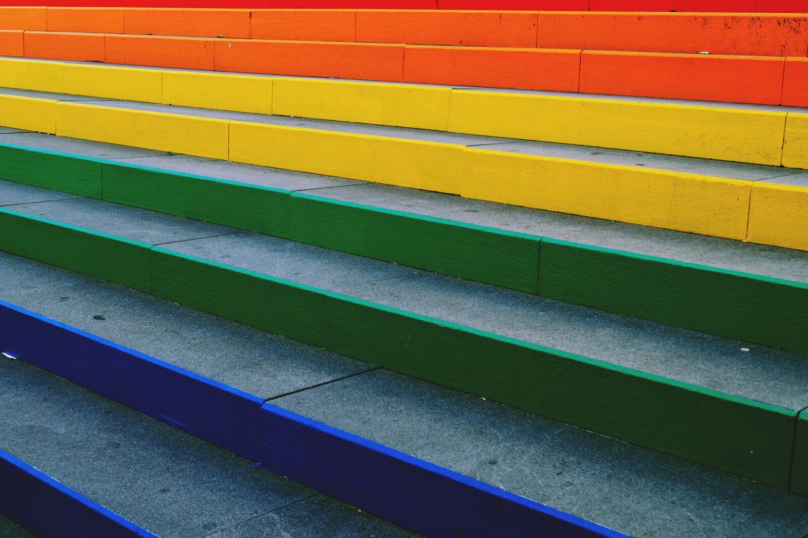 Sony DT 18-55mm F3.5-5.6 SAM II sample photo. Abstract, color, colorful, concrete photography