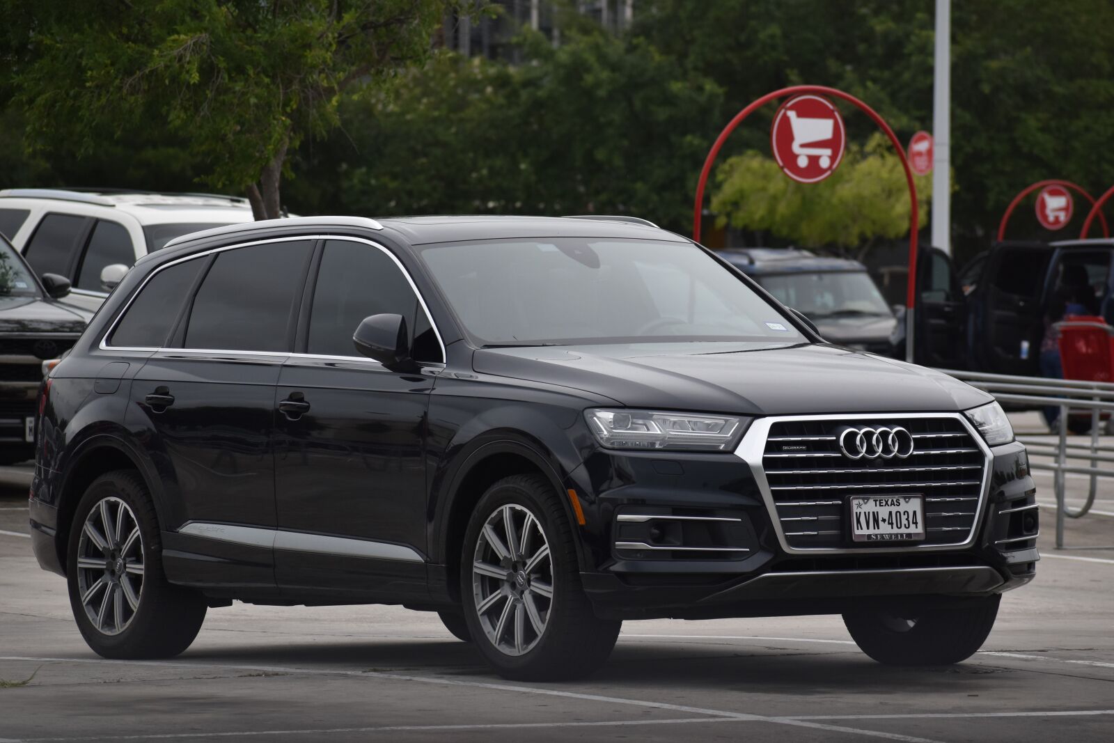 Nikon D3500 sample photo. Audi, q7, qs7 photography