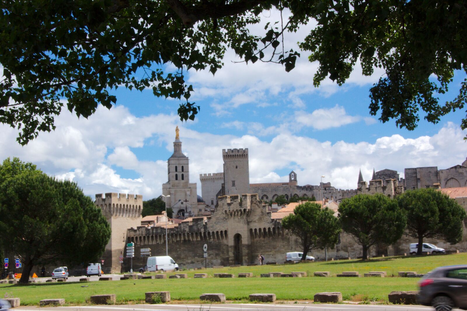 Canon EOS 60D sample photo. France, avignon, historically photography