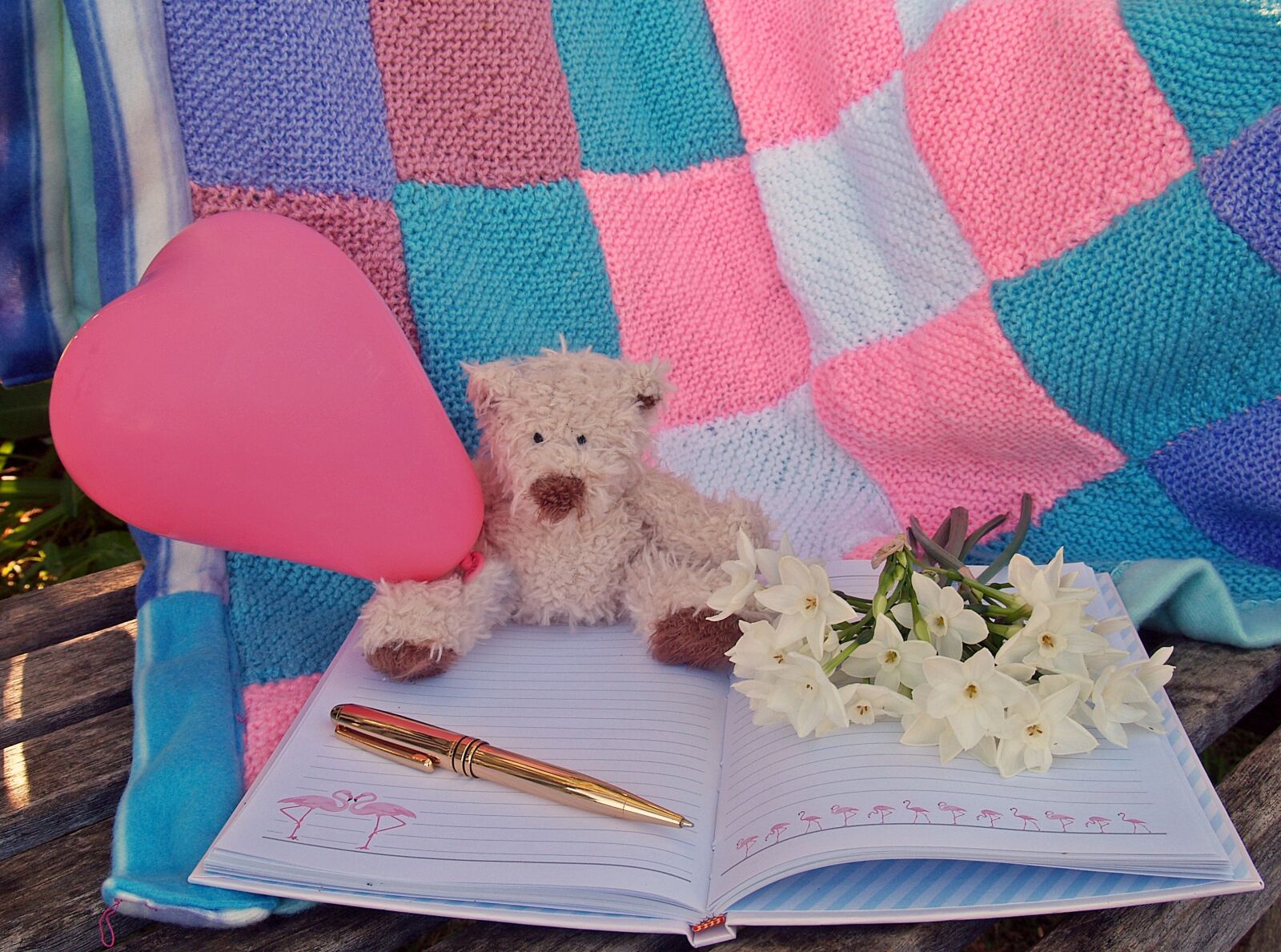 Olympus E-300 (EVOLT E-300) sample photo. Teddy bear, heart, pink photography