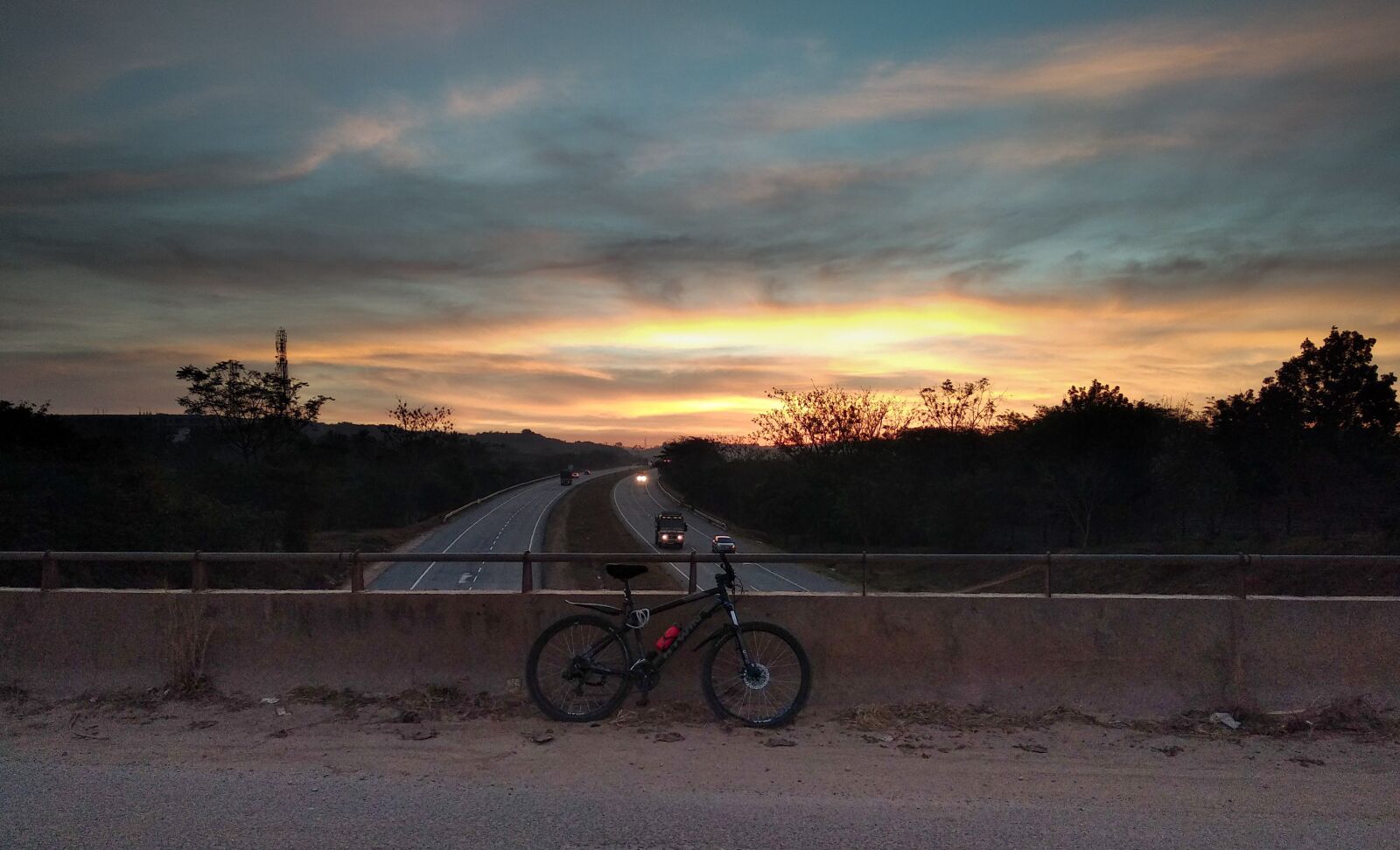 Xiaomi Redmi 5 Plus sample photo. Cycle, bike, sunrise photography