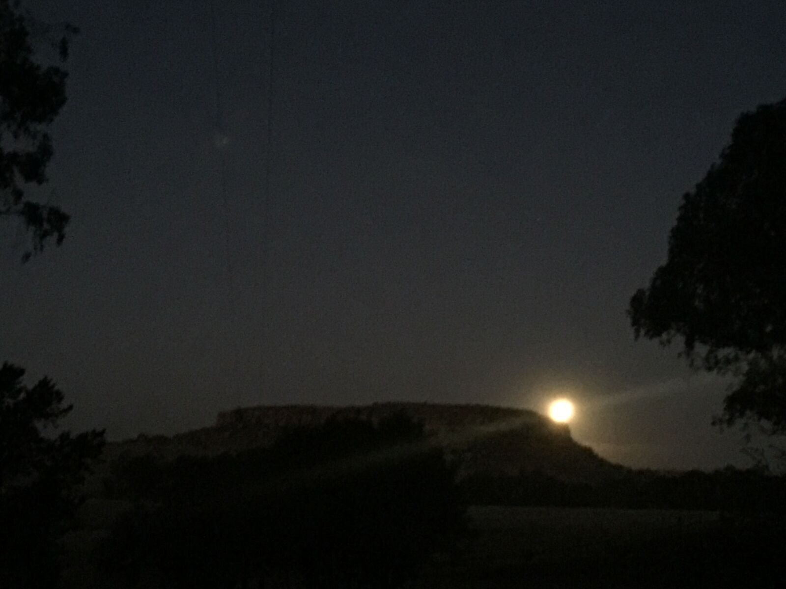 Apple iPhone 6 Plus sample photo. Moon, evening, country photography