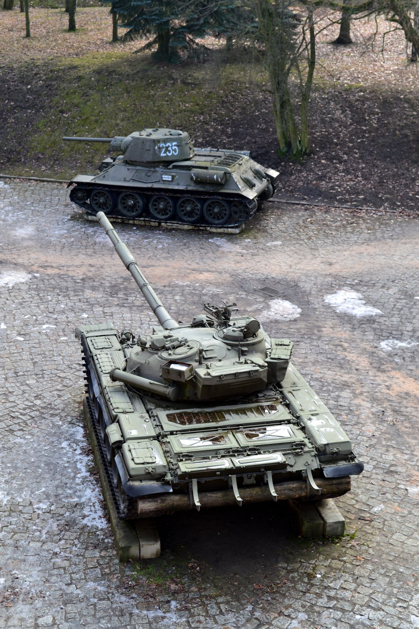 Nikon D3100 sample photo. Tanks, the museum, the photography