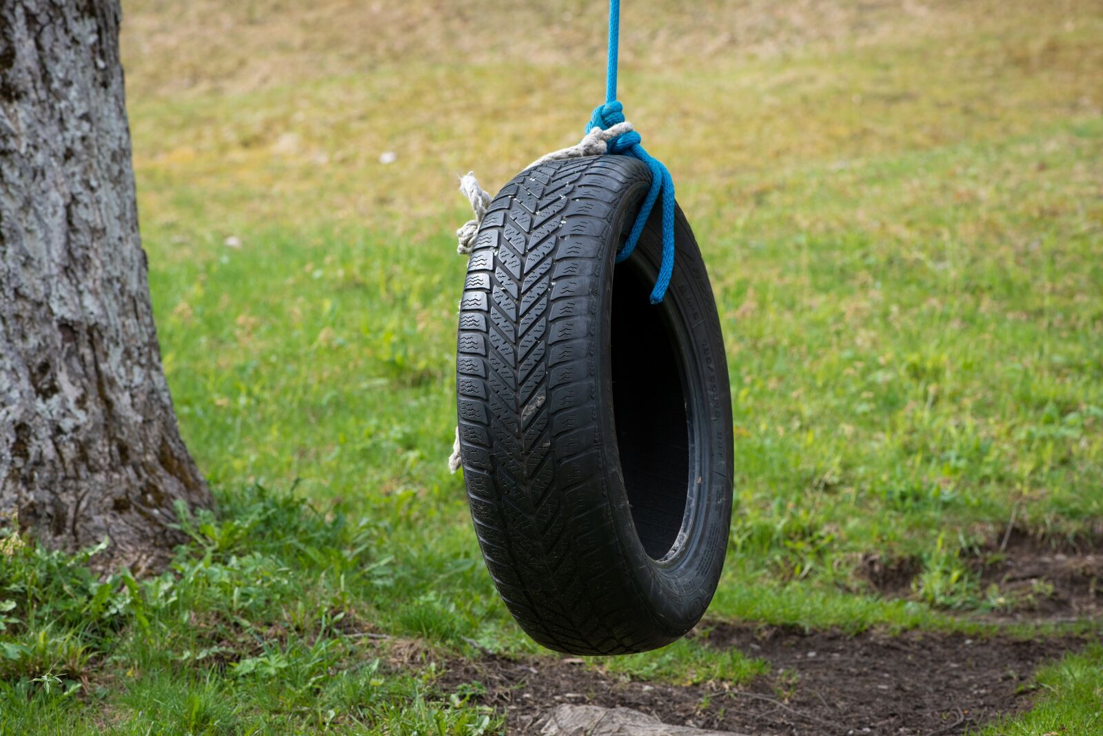 Nikon D750 sample photo. Mature, auto tires, tire photography