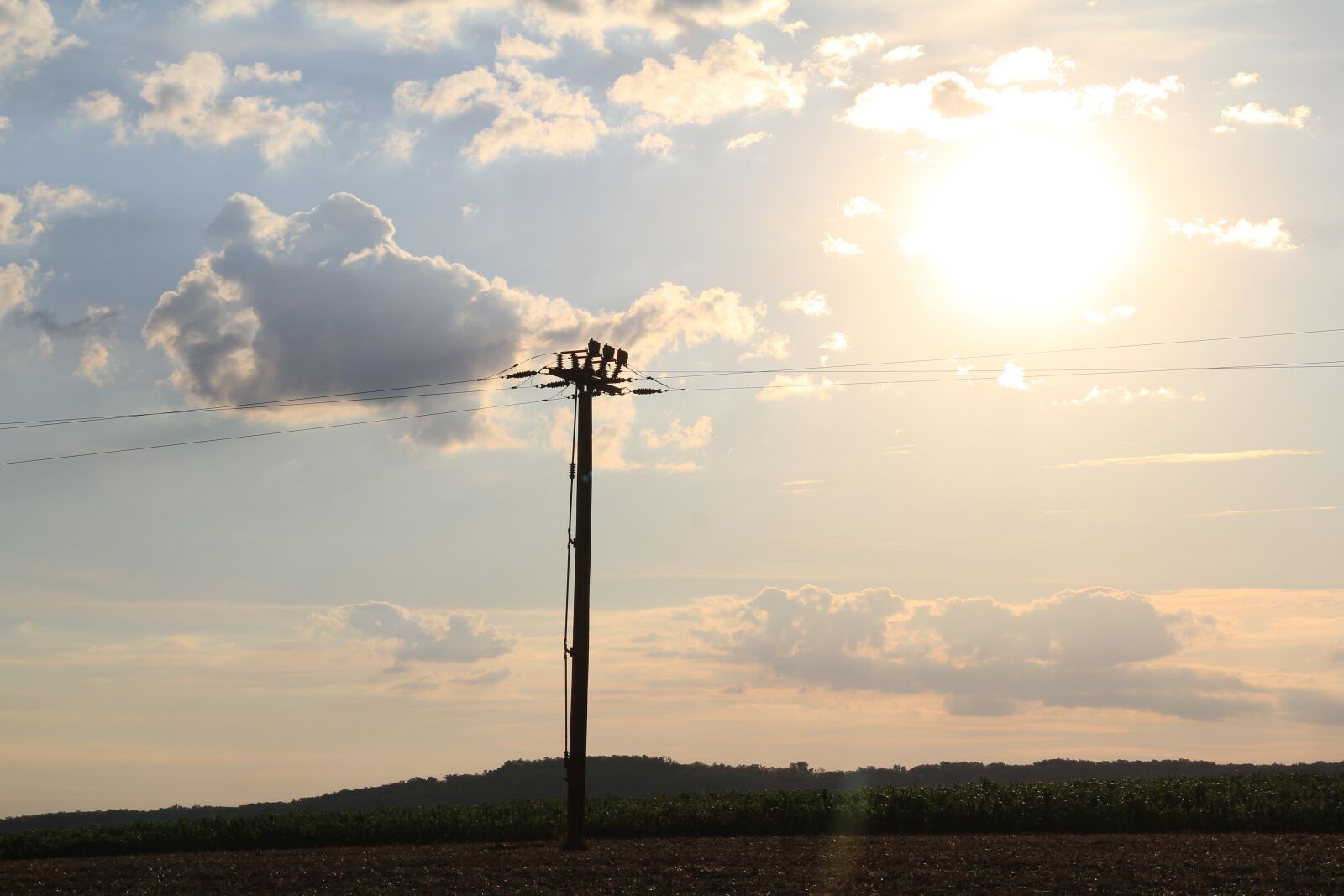 Canon EOS 550D (EOS Rebel T2i / EOS Kiss X4) sample photo. Summer, sun, sky photography