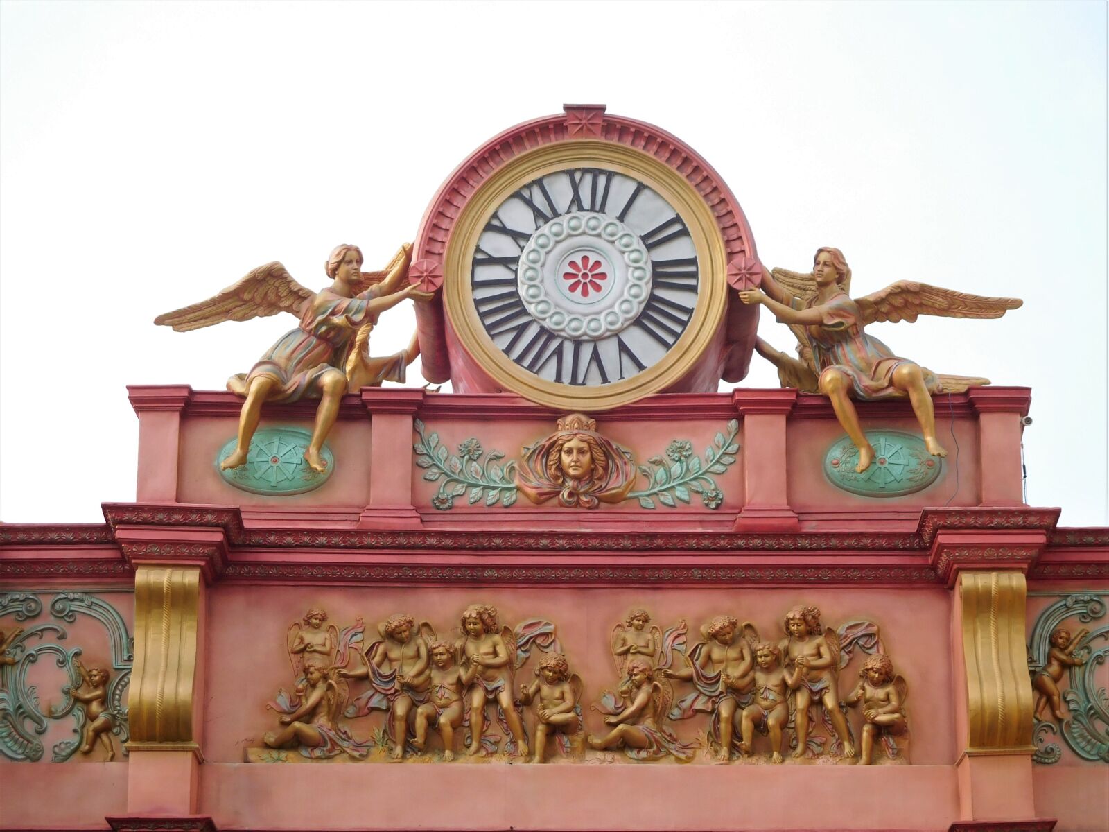 Nikon Coolpix S7000 sample photo. Building, statues, design photography