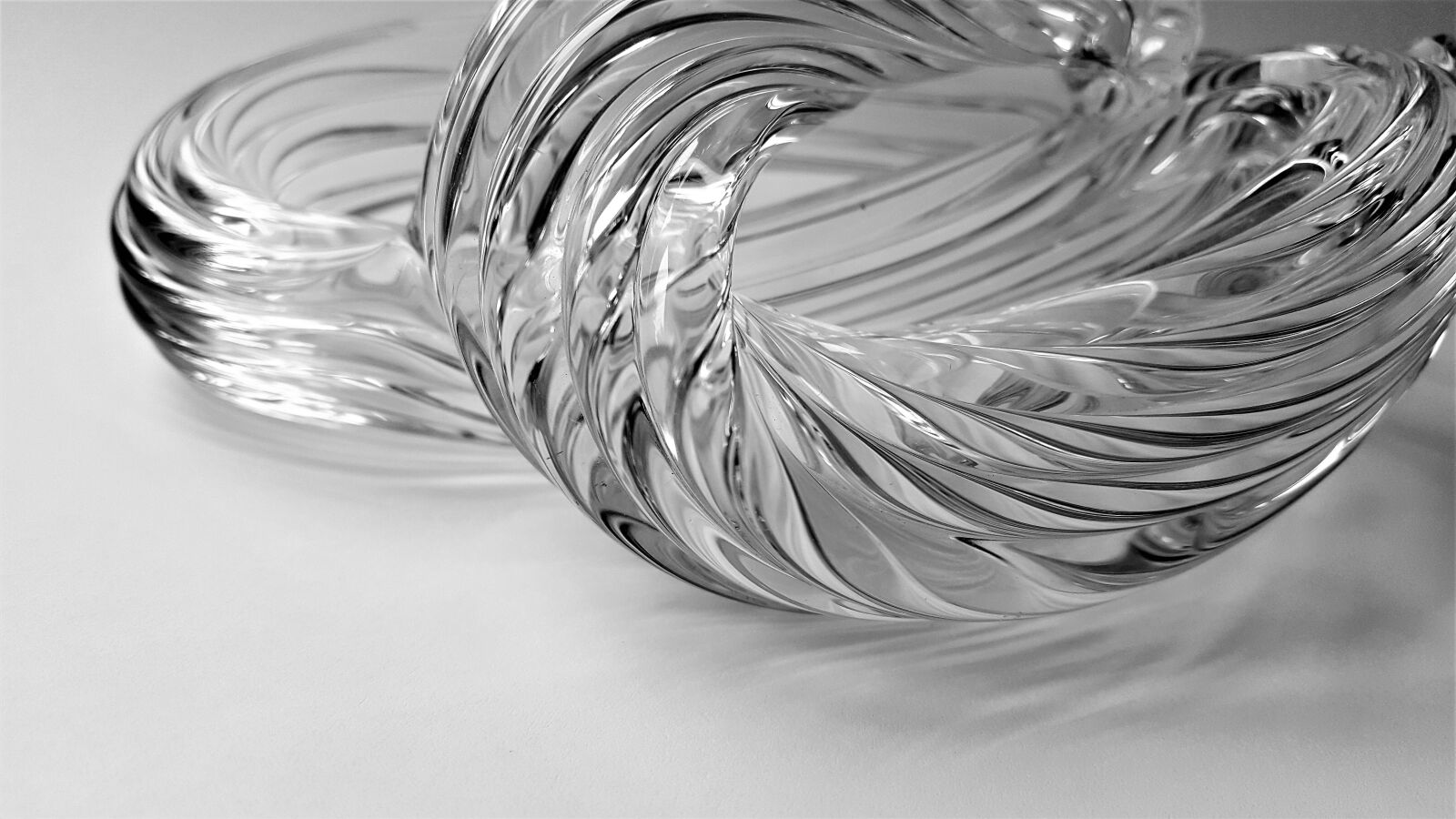 Samsung Galaxy S6 sample photo. Glass, spiral, art photography