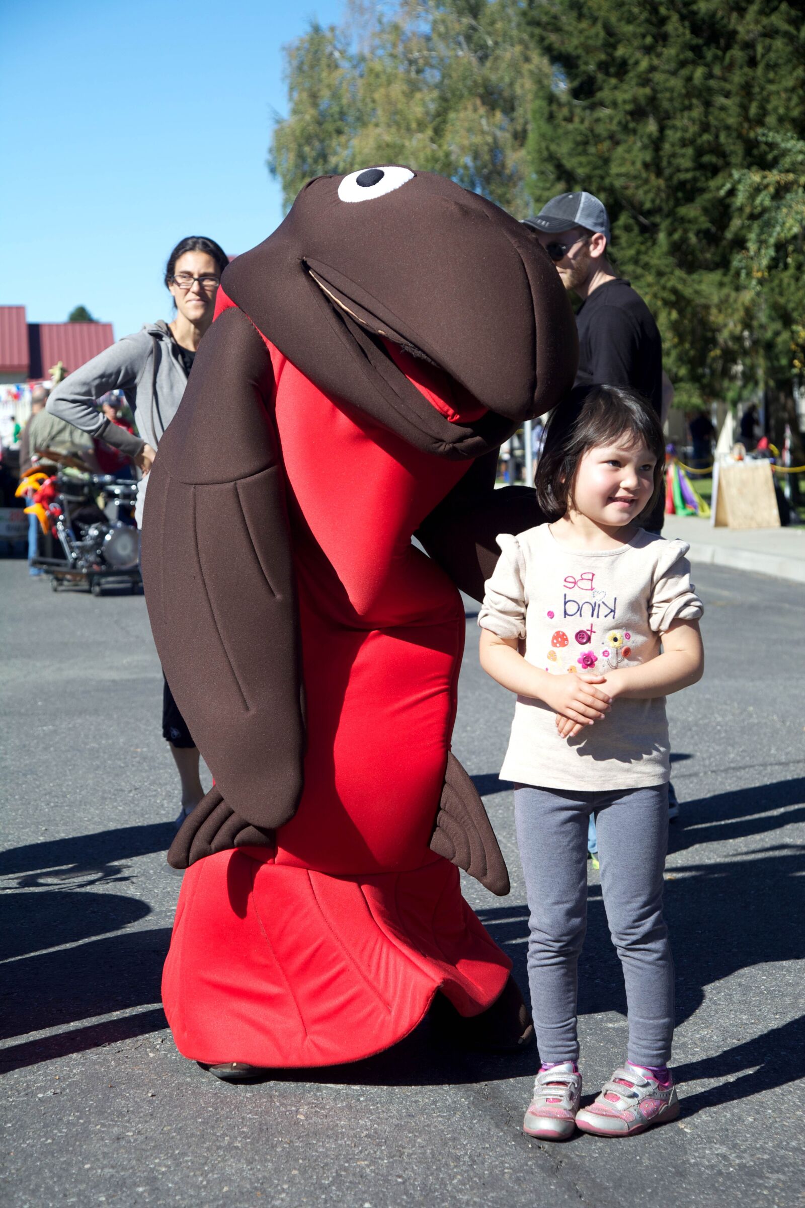 Canon EOS 5D Mark II sample photo. Children, street, urban, town photography