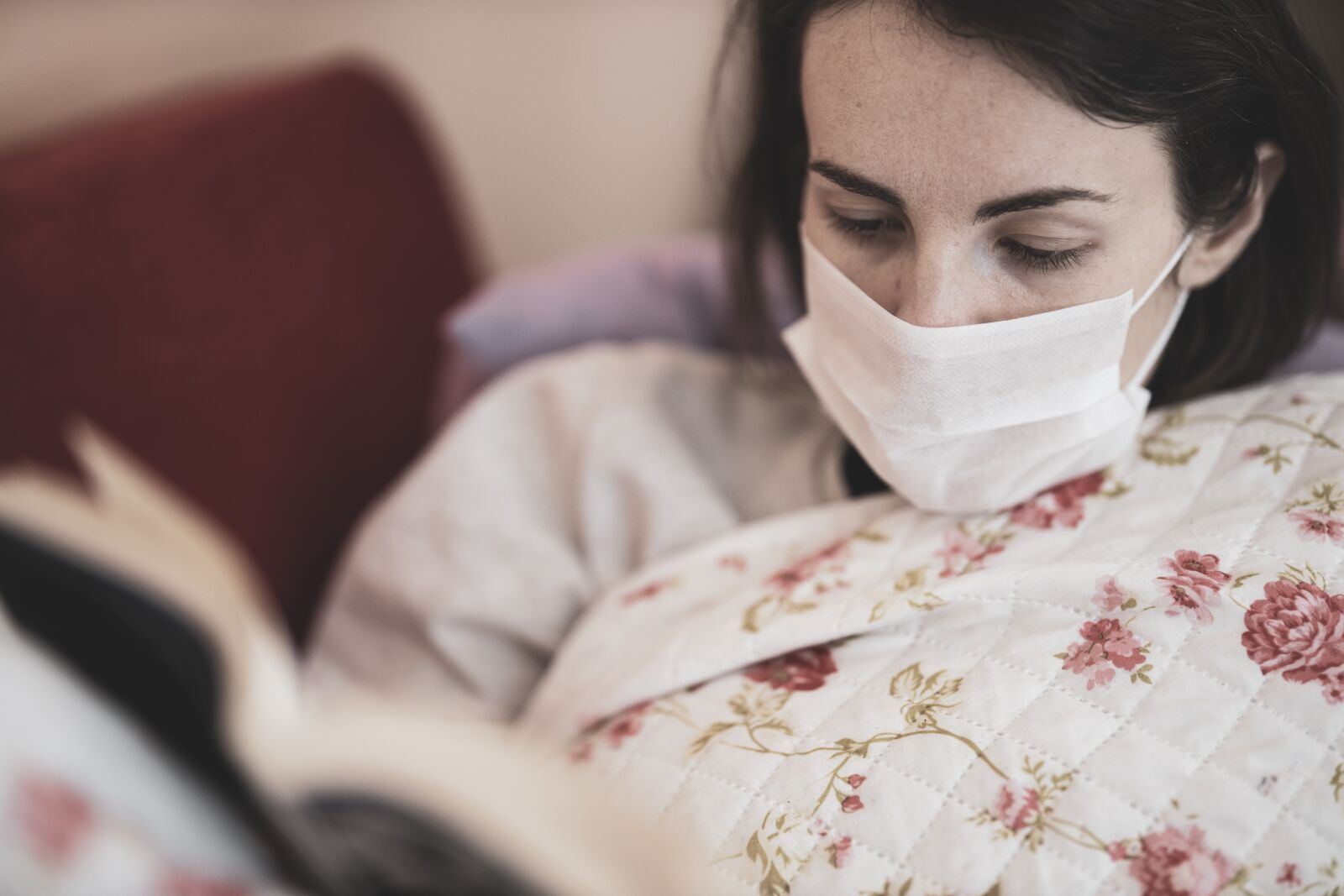 Canon EOS R + Canon RF 85mm F1.2L USM sample photo. Coronavirus, virus, patient photography