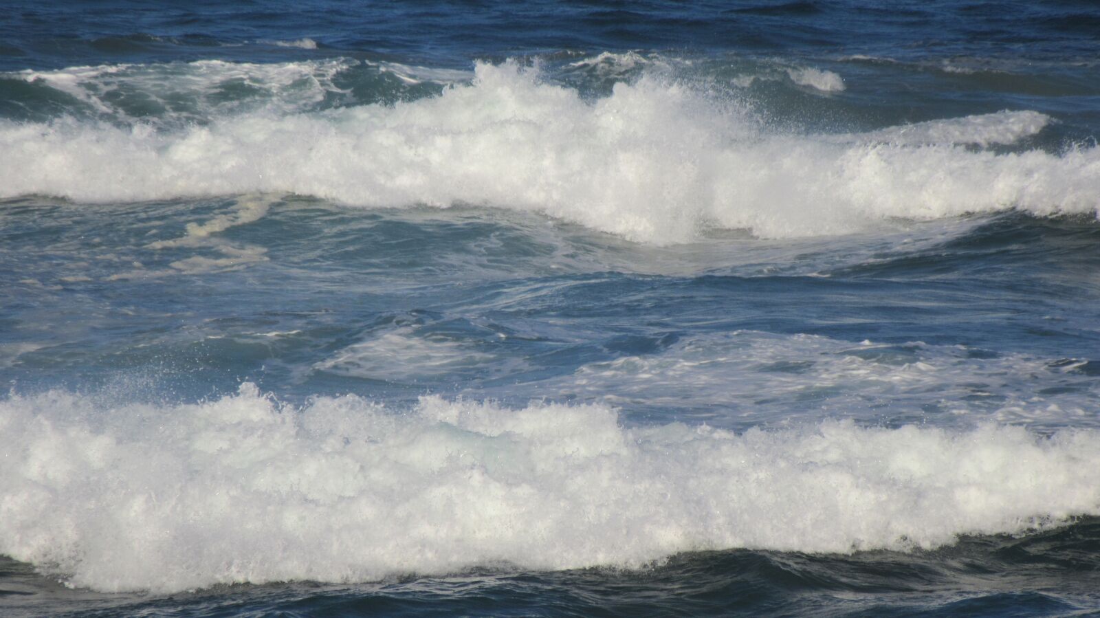 Canon PowerShot SX610 HS sample photo. Sea, waves, ocean photography