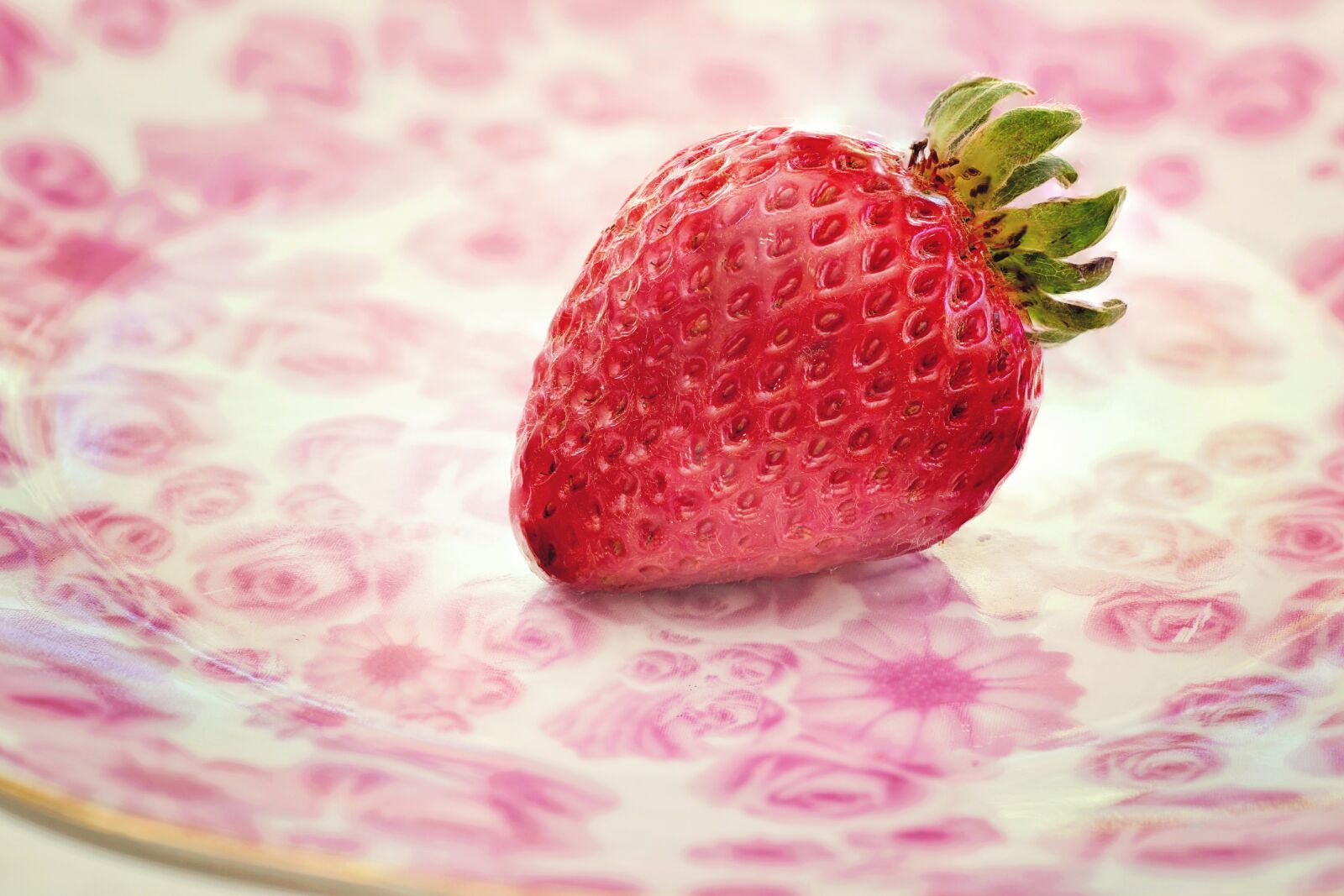 Canon EOS 5D Mark III sample photo. Strawberry, fruit, food photography