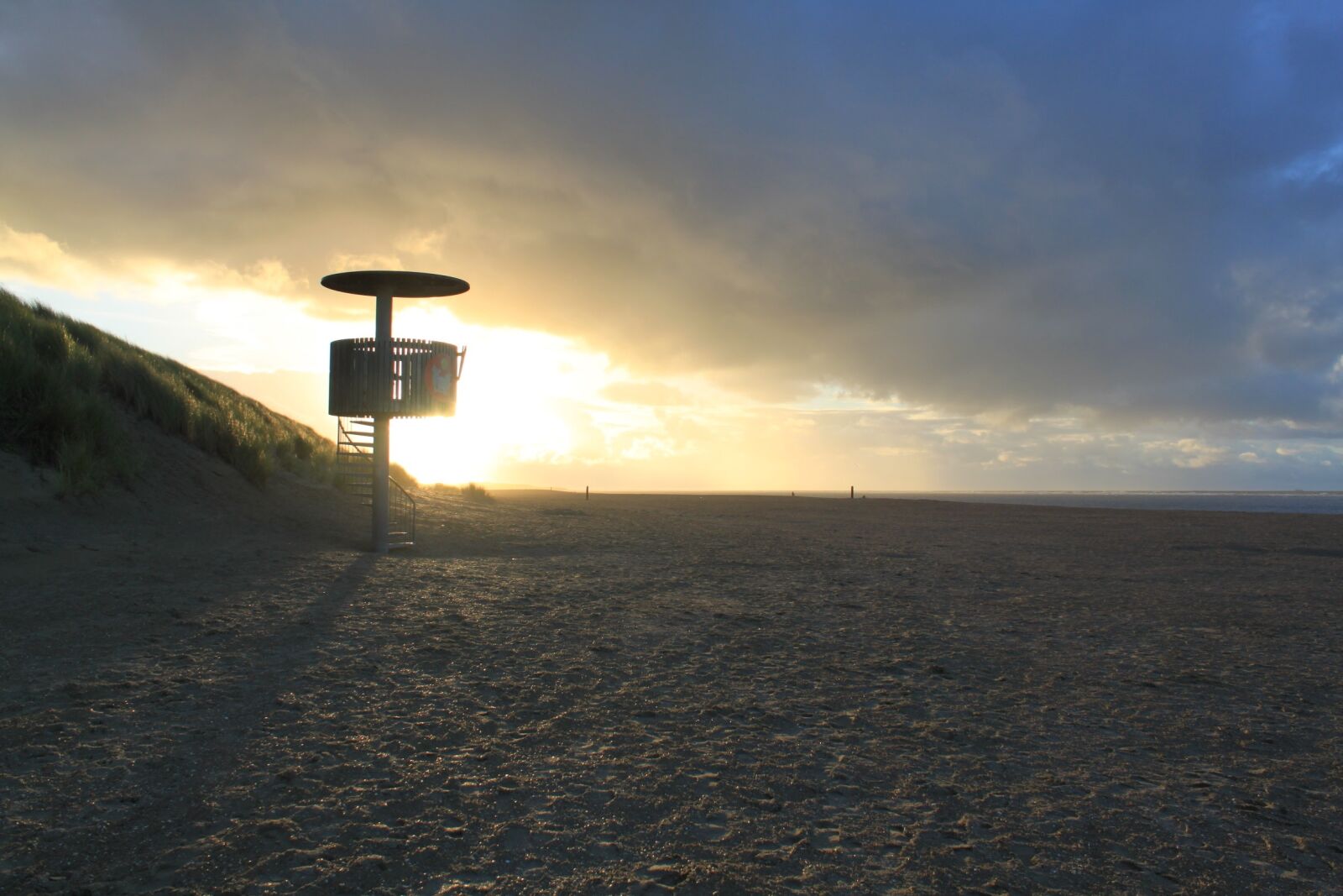 Canon EOS 500D (EOS Rebel T1i / EOS Kiss X3) sample photo. Beach, sea, dune photography