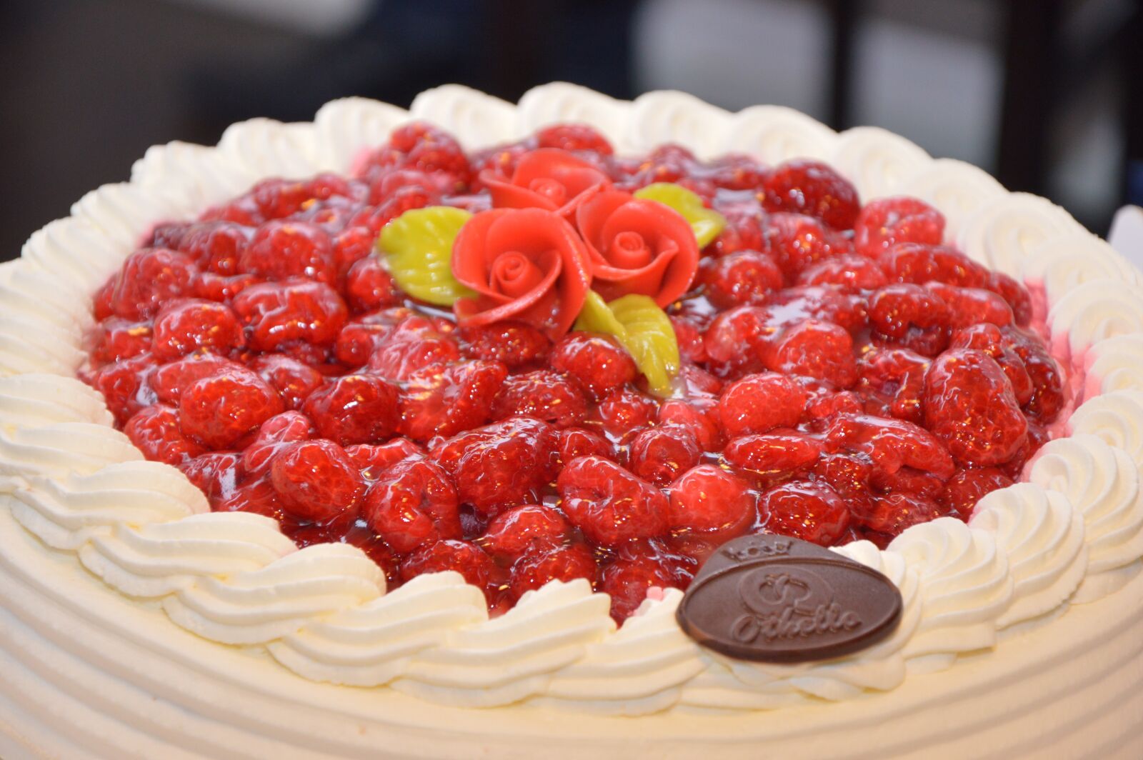 Nikon D3200 sample photo. Strawberry cake, cake, delicious photography